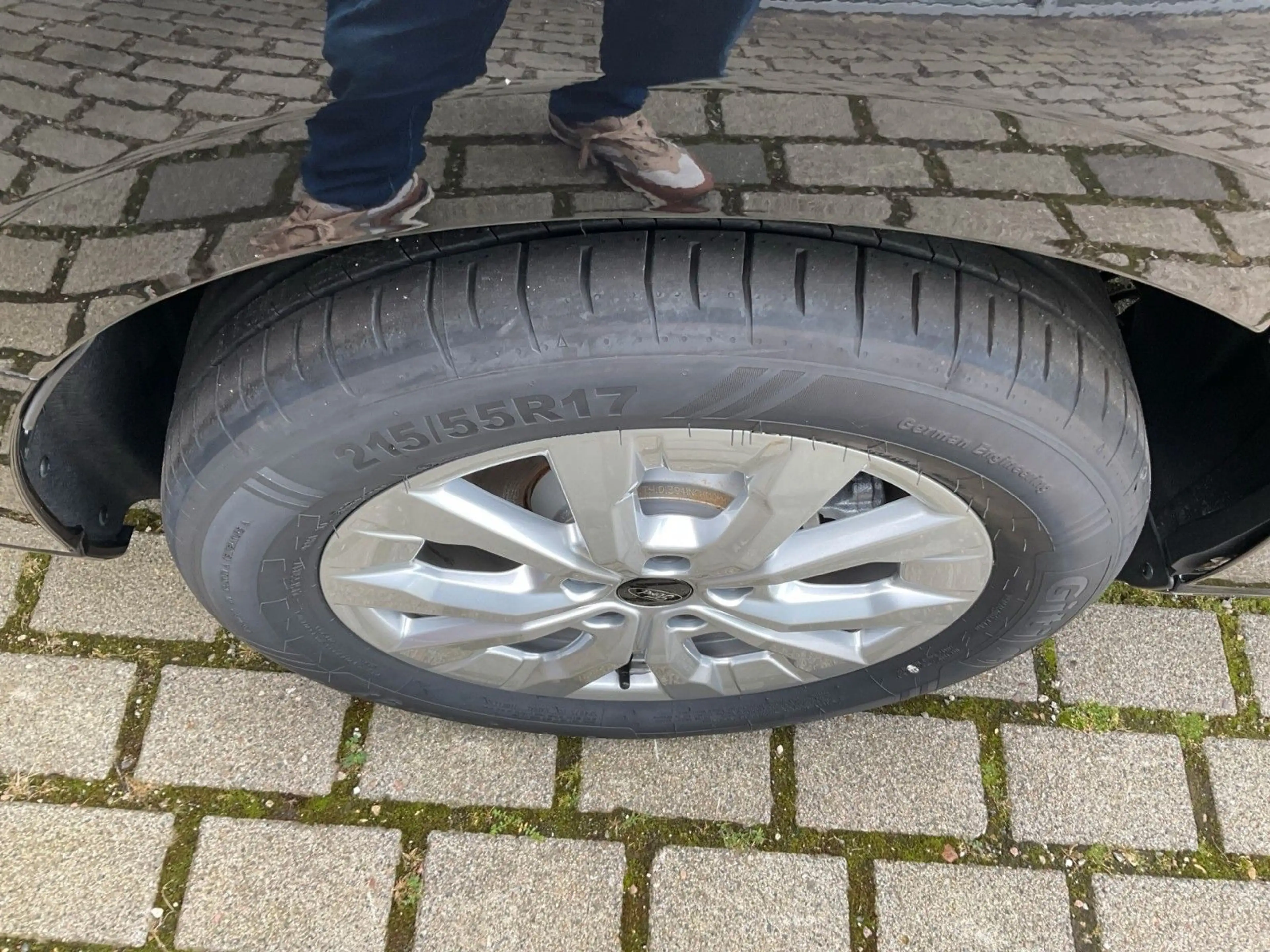 Ford Tourneo Connect PHEV — photo 14