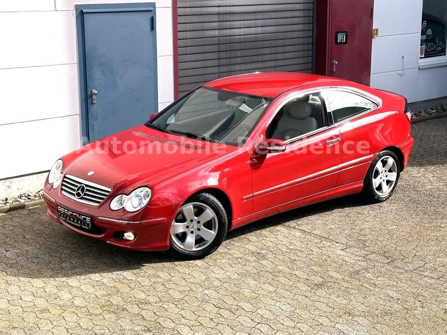 Mercedes-Benz C 230 C230 Sportcoupe V6*LEDER*NAVI*XENON*PDC*SHZ*TEMP Červená - 1
