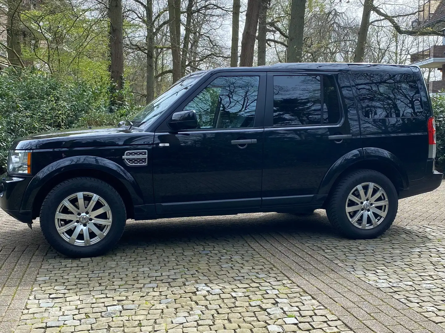 Land Rover Discovery Discovery 4 HSE2.7 TDV6 Noir - 1