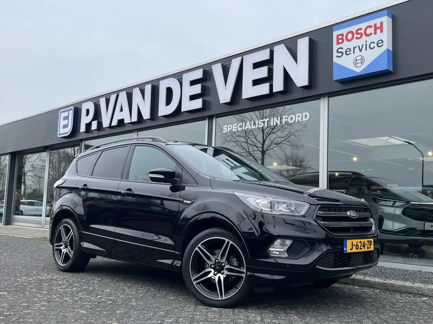 Ford Kuga 1.5 EcoBoost ST Line 150pk/110kW 6-bak | Bi-Xenon Schwarz - 1