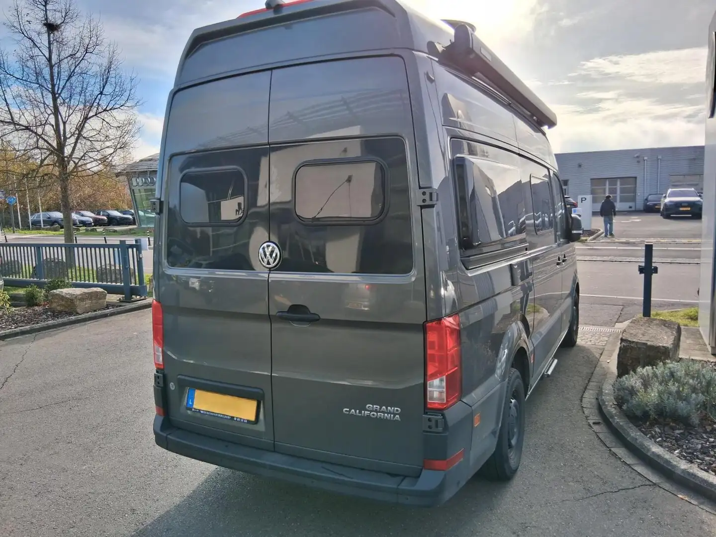 Volkswagen Crafter Grand California 600 Gris - 2
