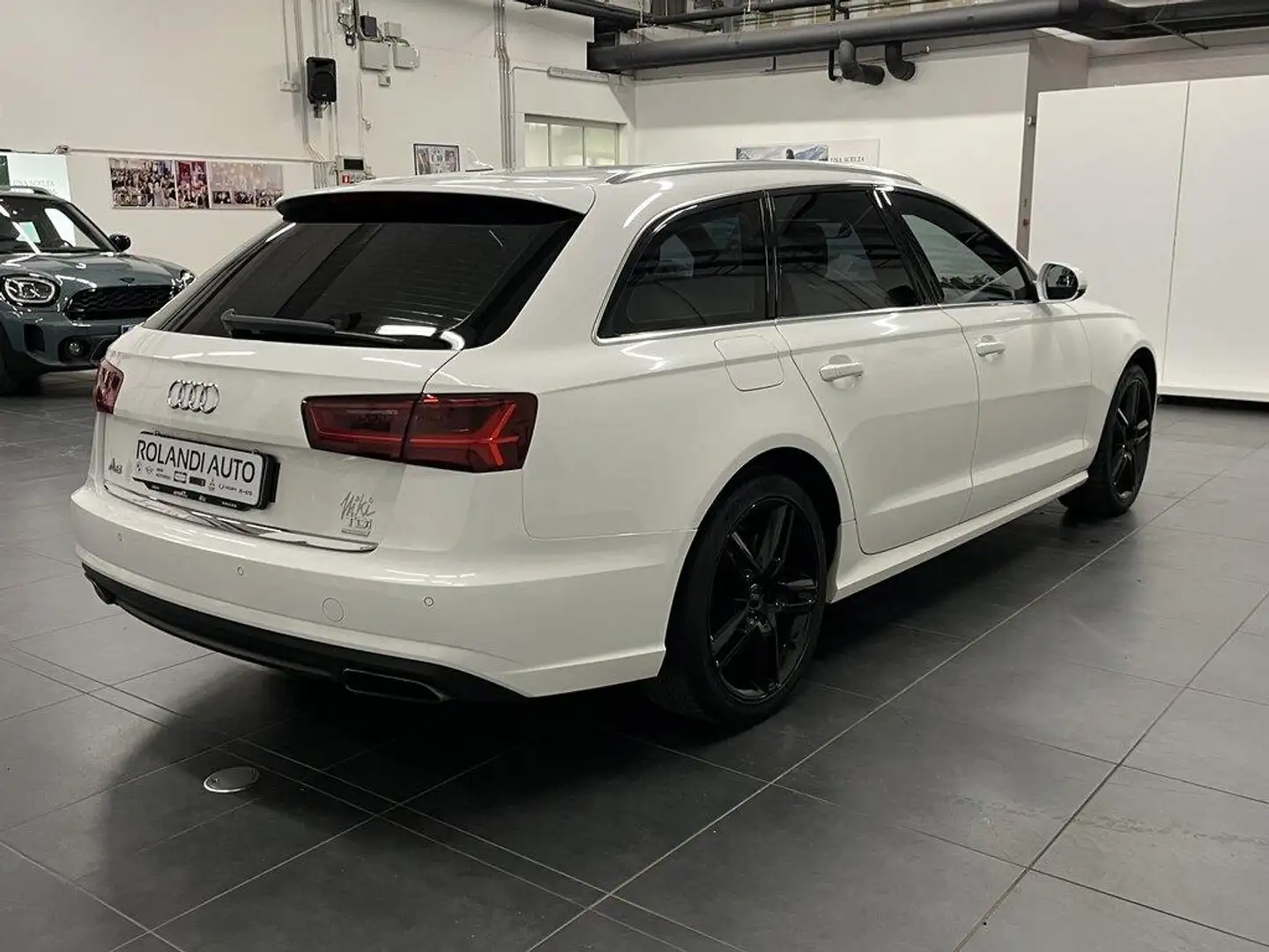 Audi A6 Avant 2.0 tdi ultra Business 190cv Weiß - 2