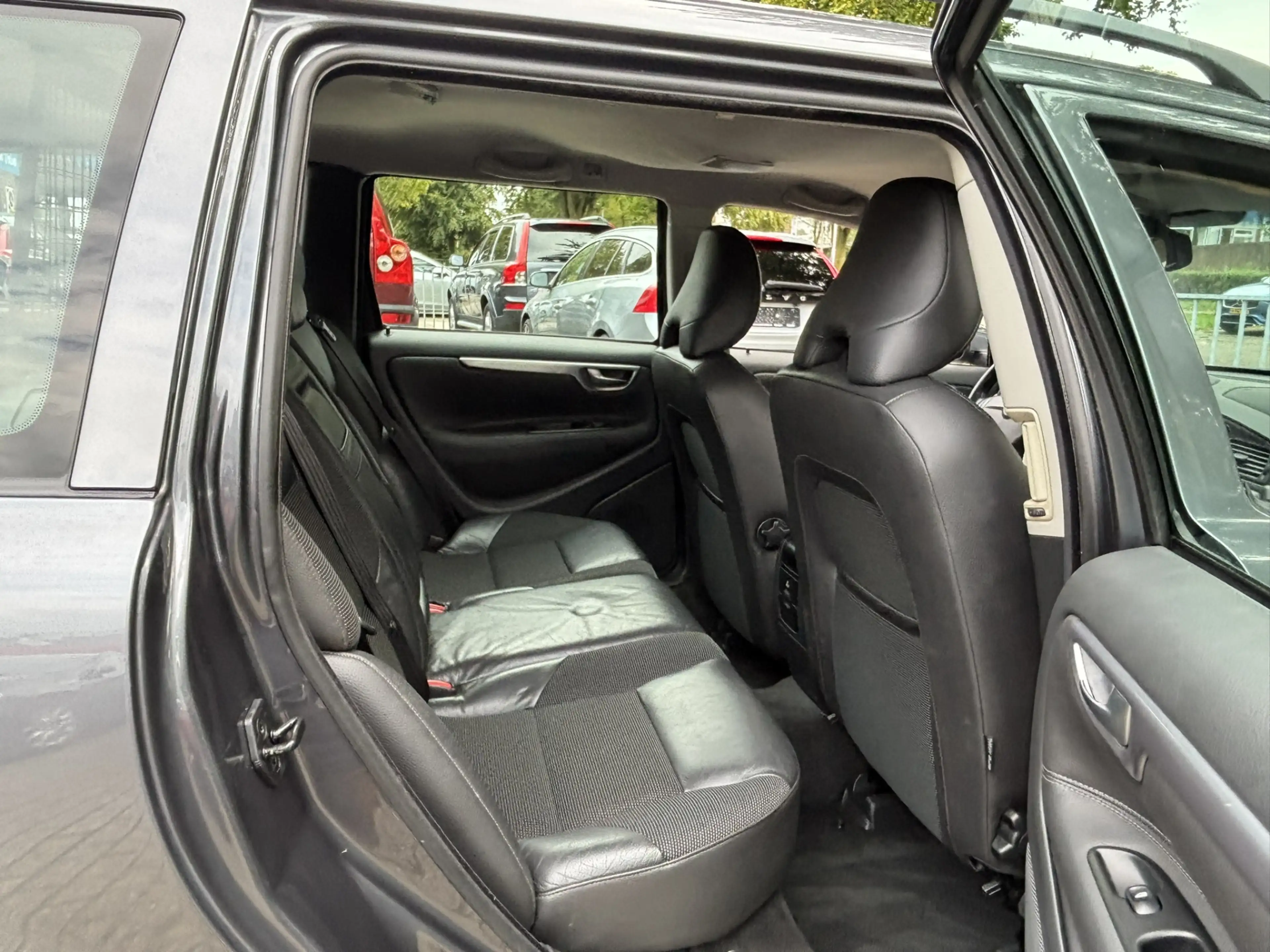 Volvo V70 2.4 170pk Edition Chrono NW LPG + BTW voordeel €11 — photo 6