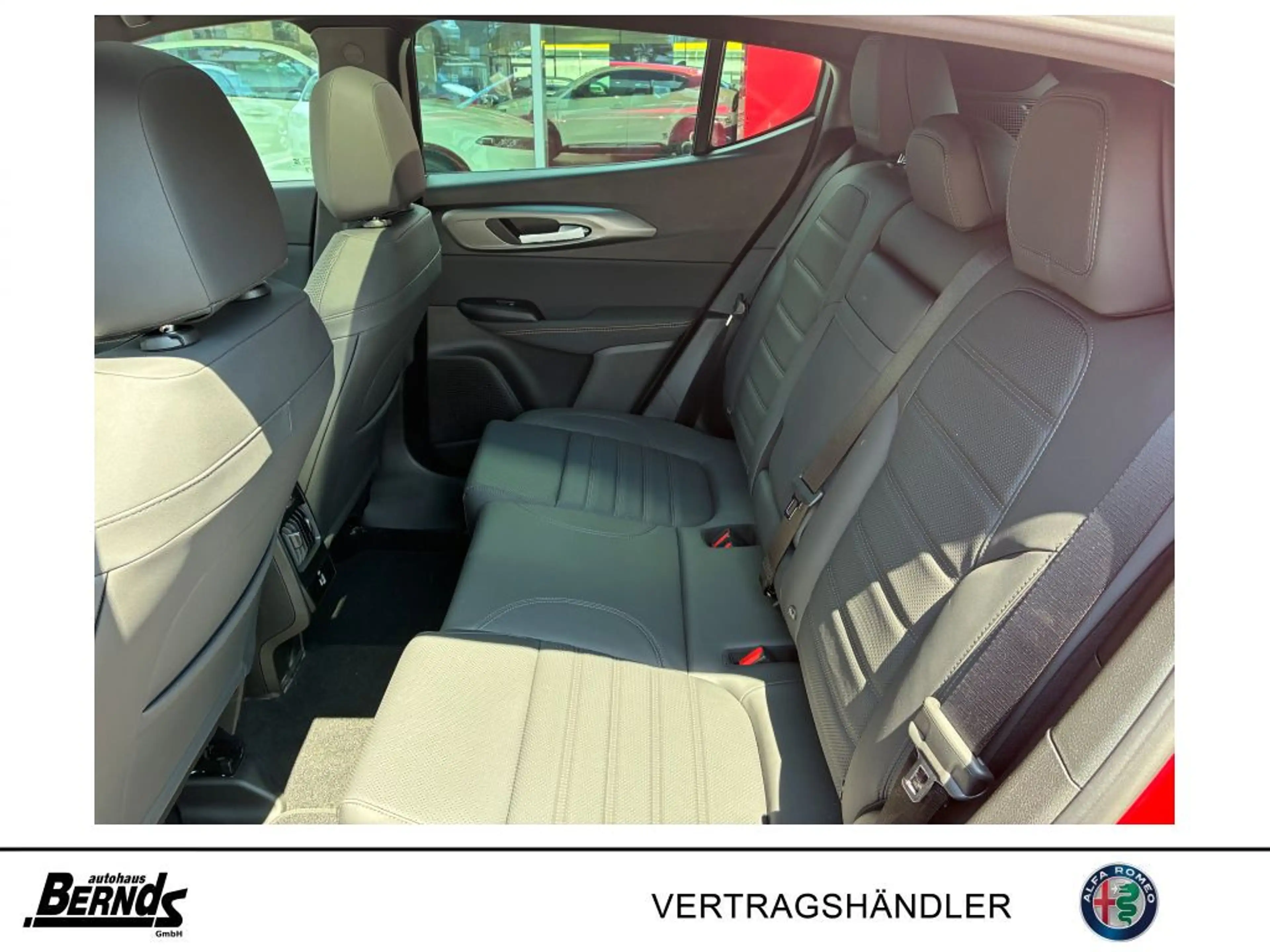 Alfa Romeo Tonale 1.5 Hybrid Veloce TECHNOLOGIE-P. GLASDACH METALLIC — photo 7