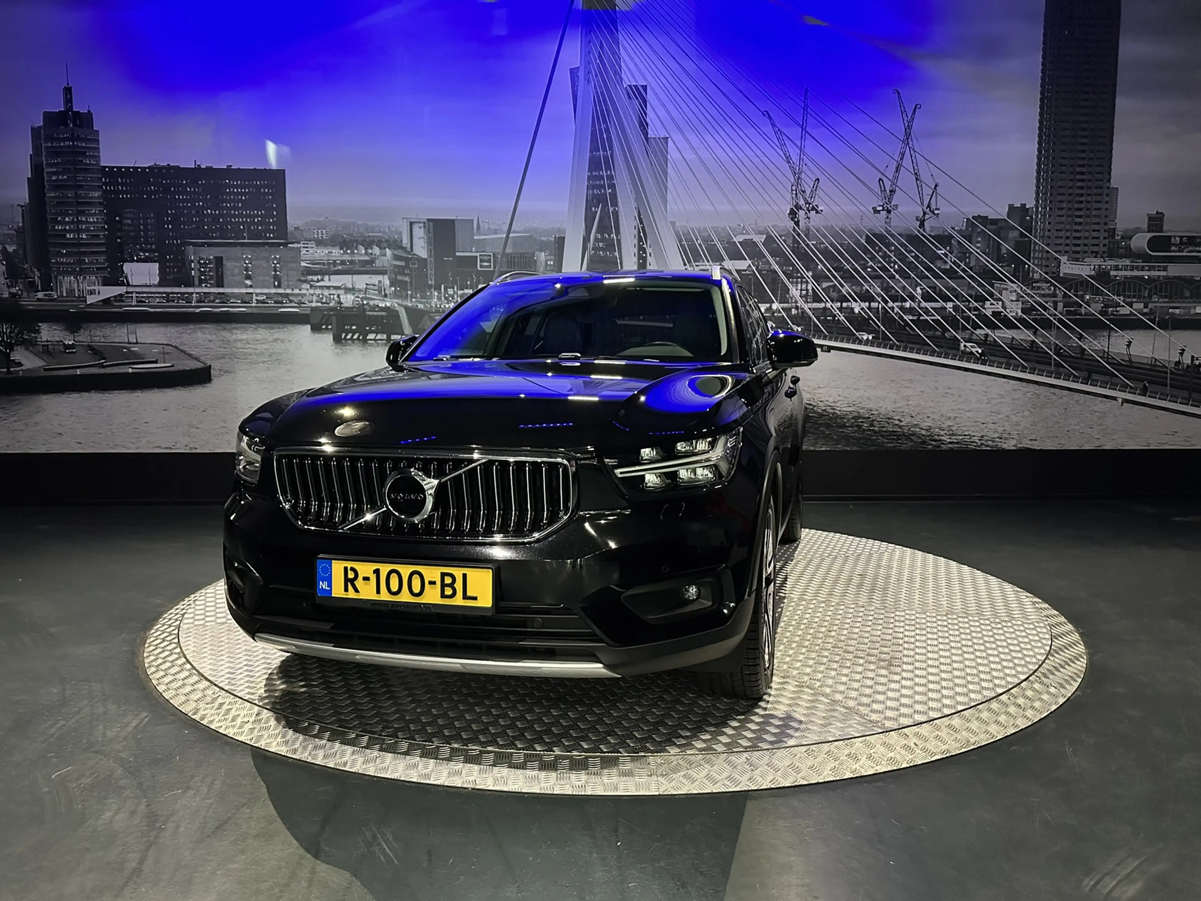 Volvo XC40 1.5 T4 Recharge Inscription Expression *HarmanKard — photo 5
