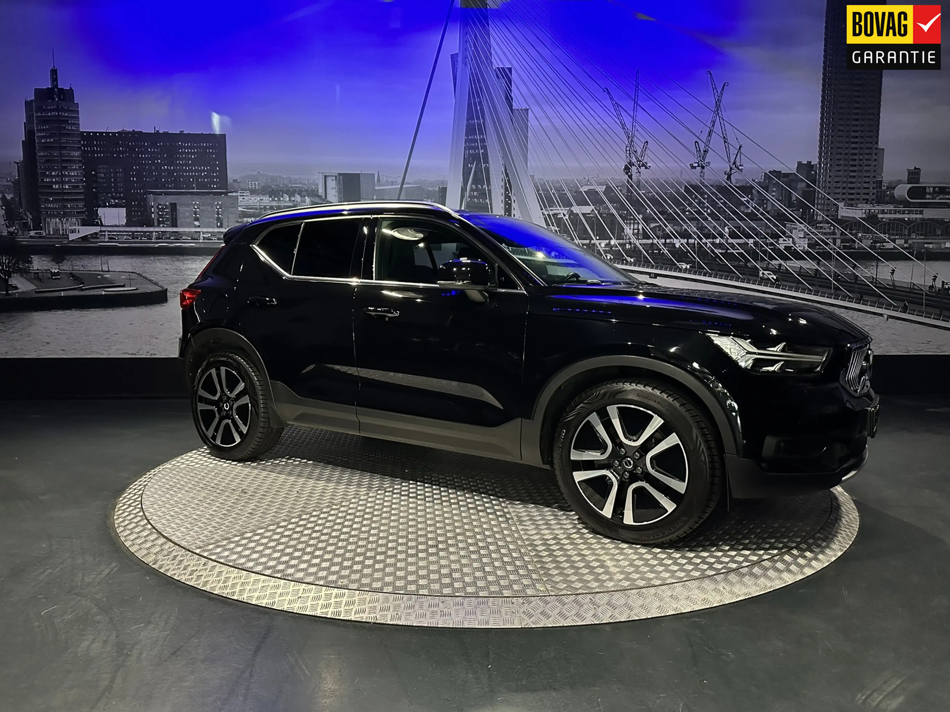 Volvo XC40 1.5 T4 Recharge Inscription Expression *HarmanKard