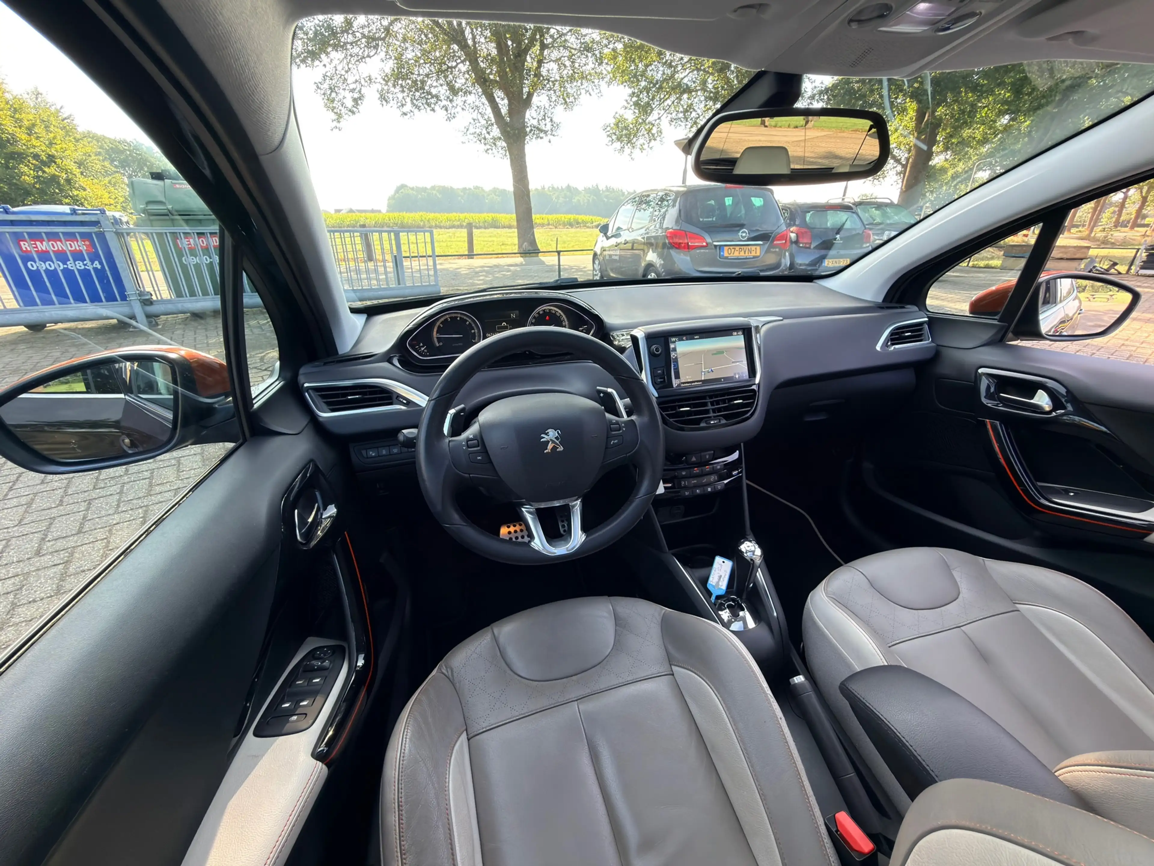 Peugeot 208 1.2 e-VTi Roland Garros Trekhaak, Panoramadak, Sto — photo 22