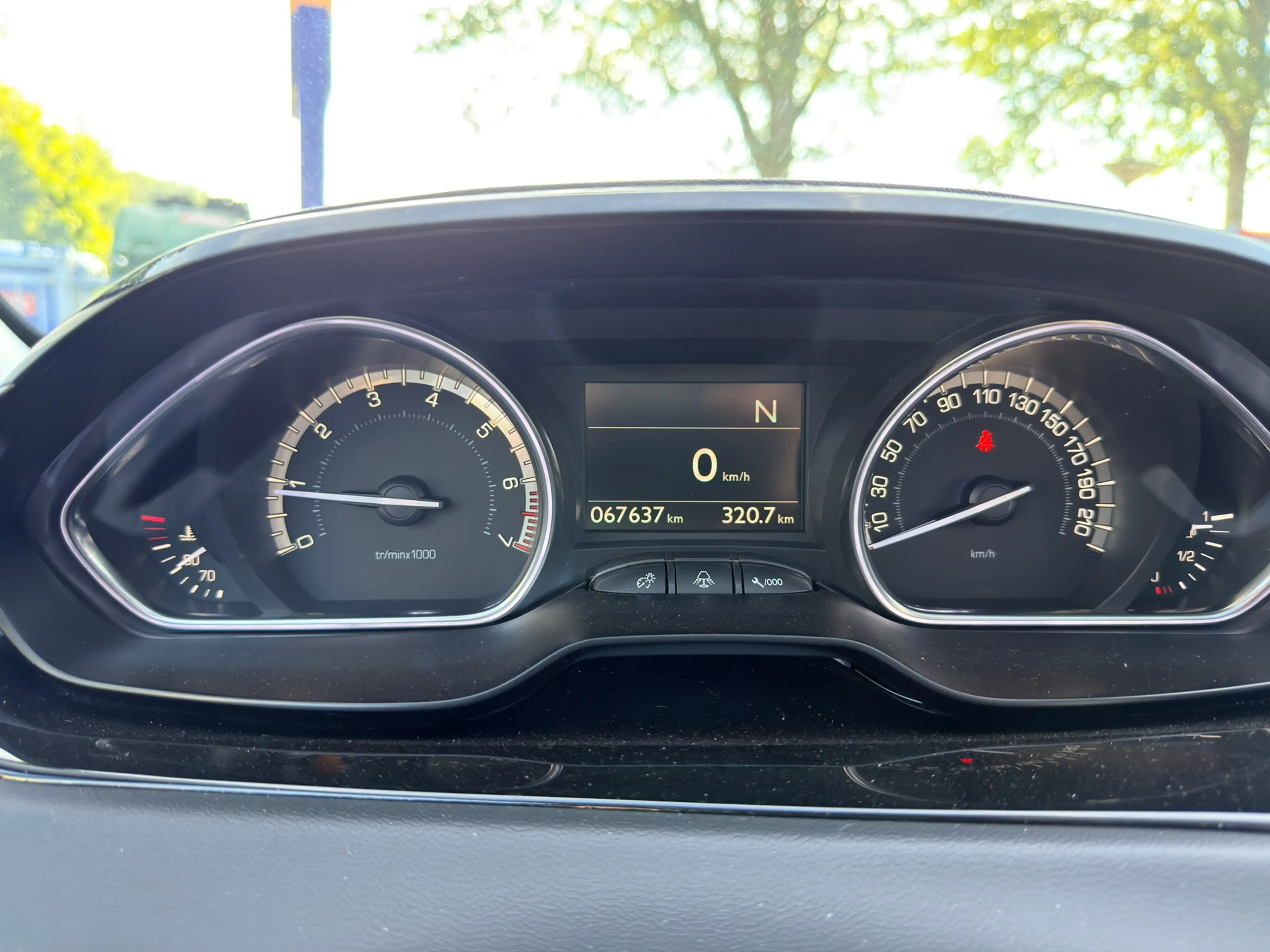 Peugeot 208 1.2 e-VTi Roland Garros Trekhaak, Panoramadak, Sto — photo 12