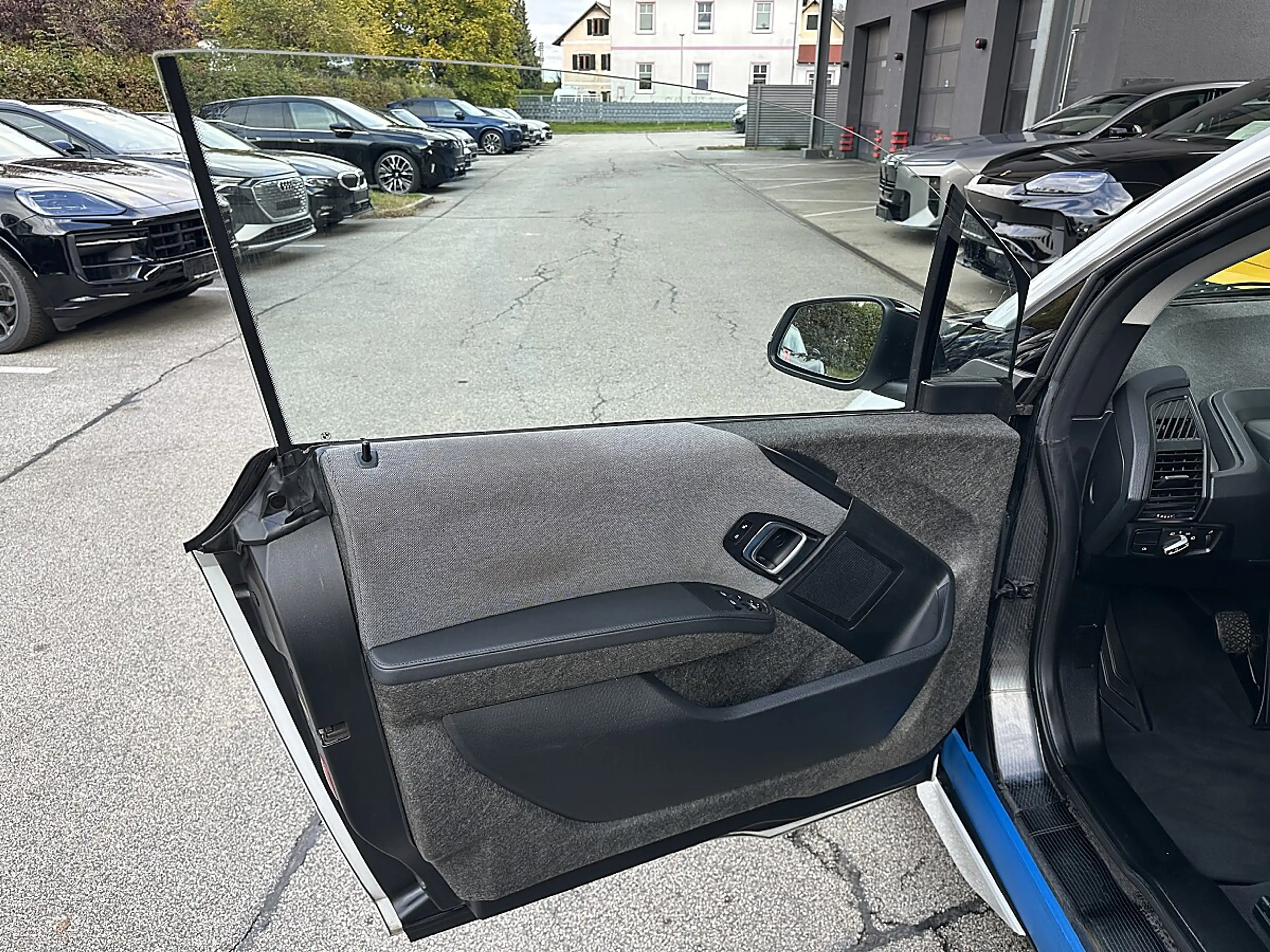 BMW i3 94 Ah / Wärmepumpe / Navi / SZH / RFK / — photo 10