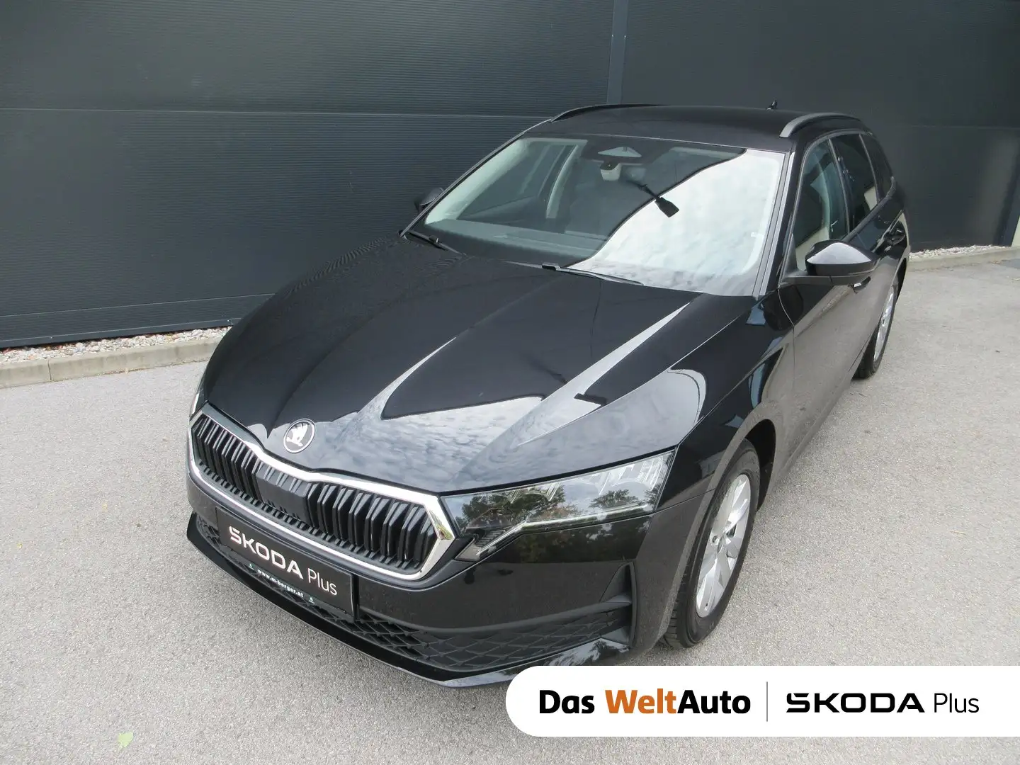 Skoda Octavia Essence TSI Schwarz - 1