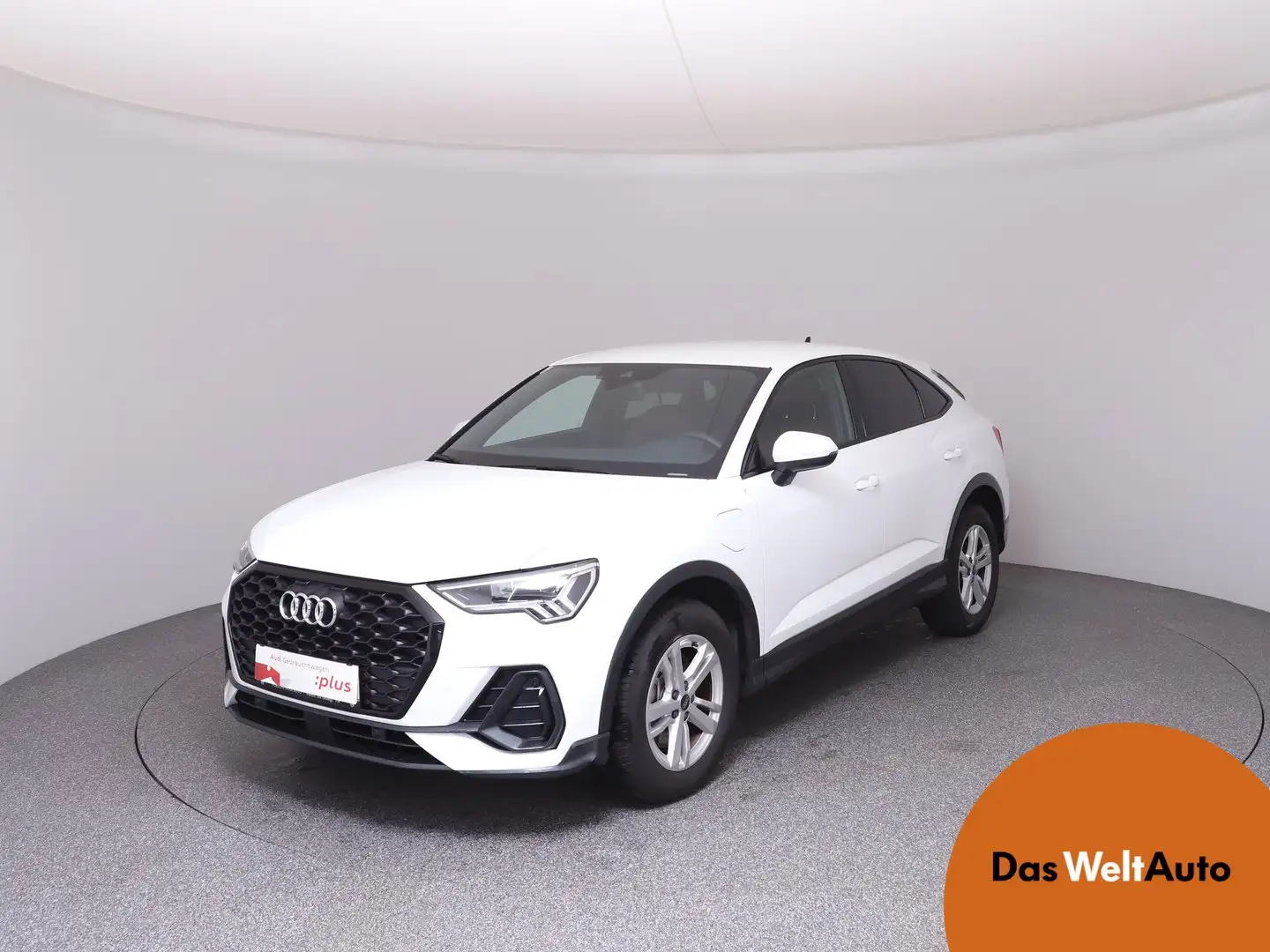 Audi Q3 e-tron 45 TFSI e Weiß - 1
