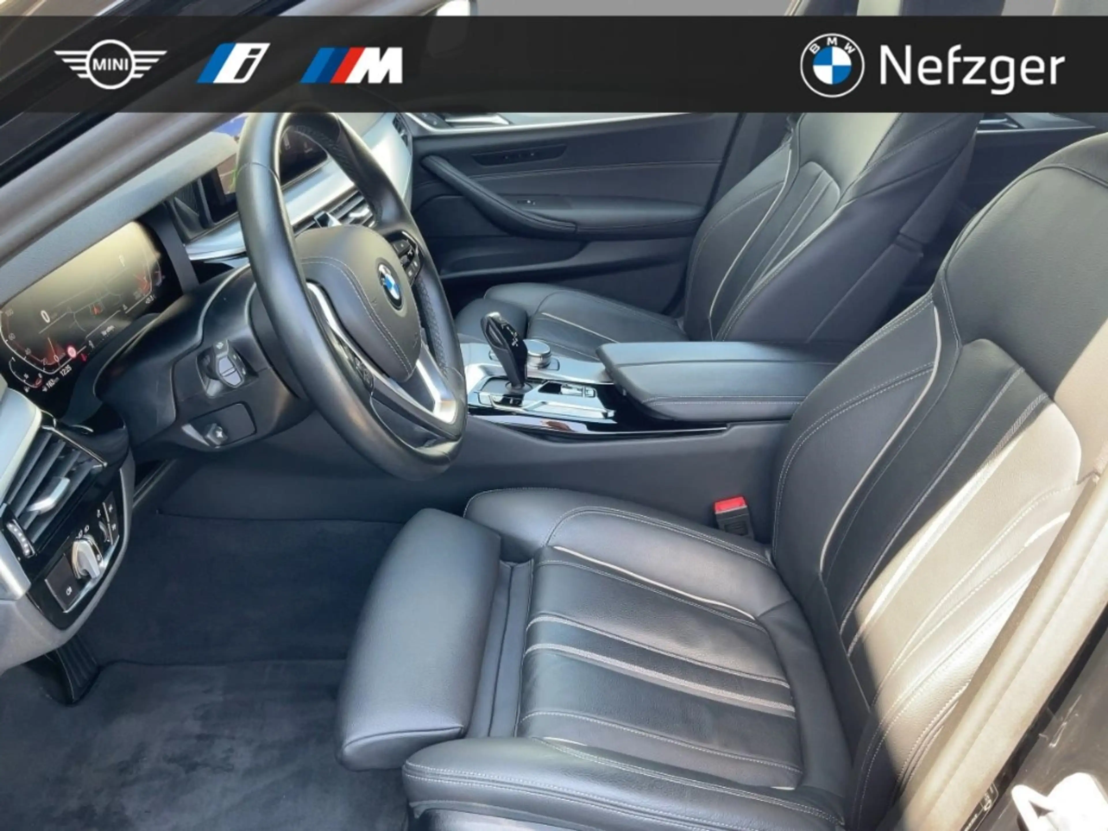 BMW 520 i Touring Navi Leder StandHZG Komfortsitz RFK — photo 8