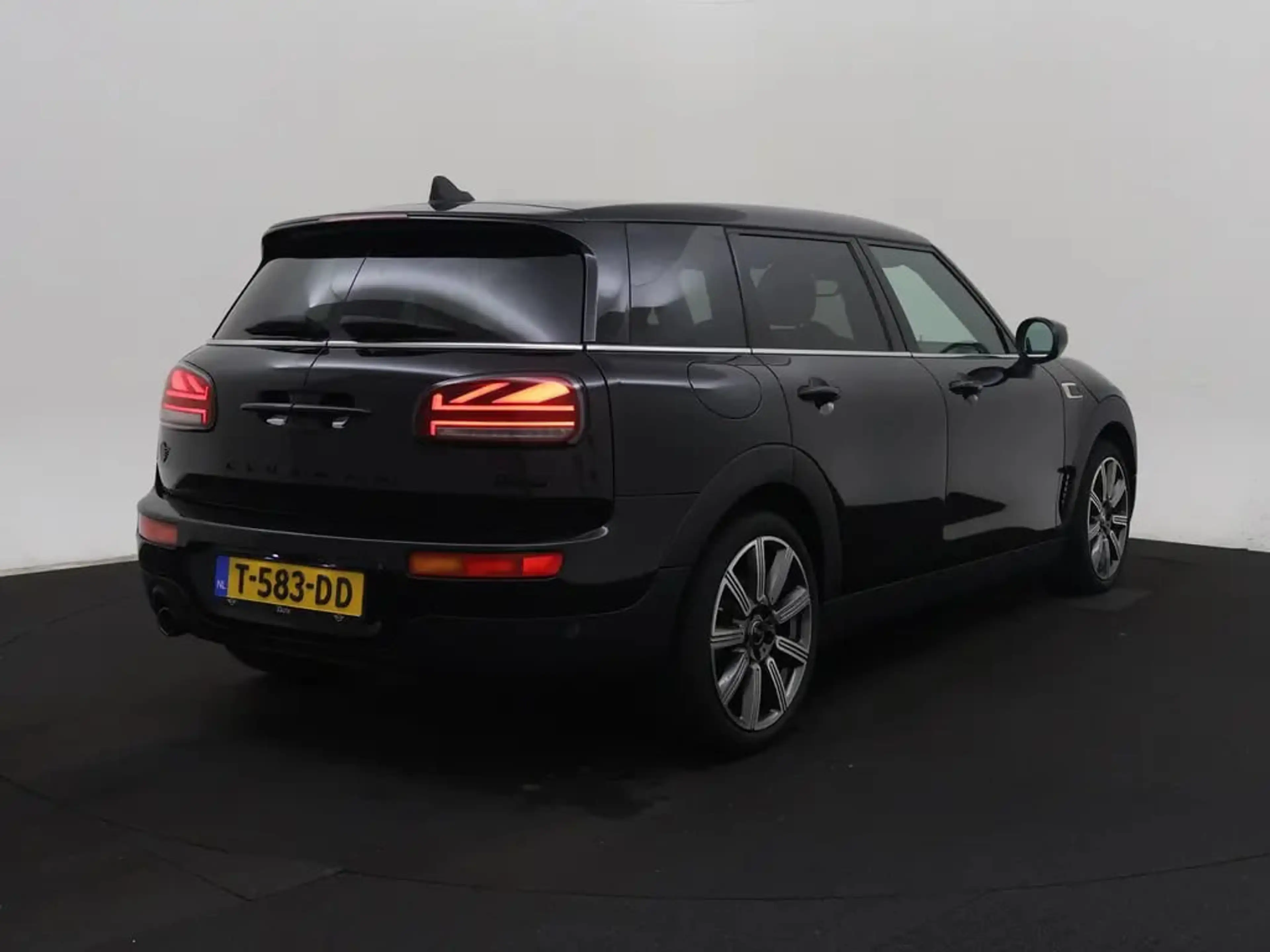 MINI Cooper Clubman 1.5 Yours | Cruise control | Keyless entry | Led k — photo 2
