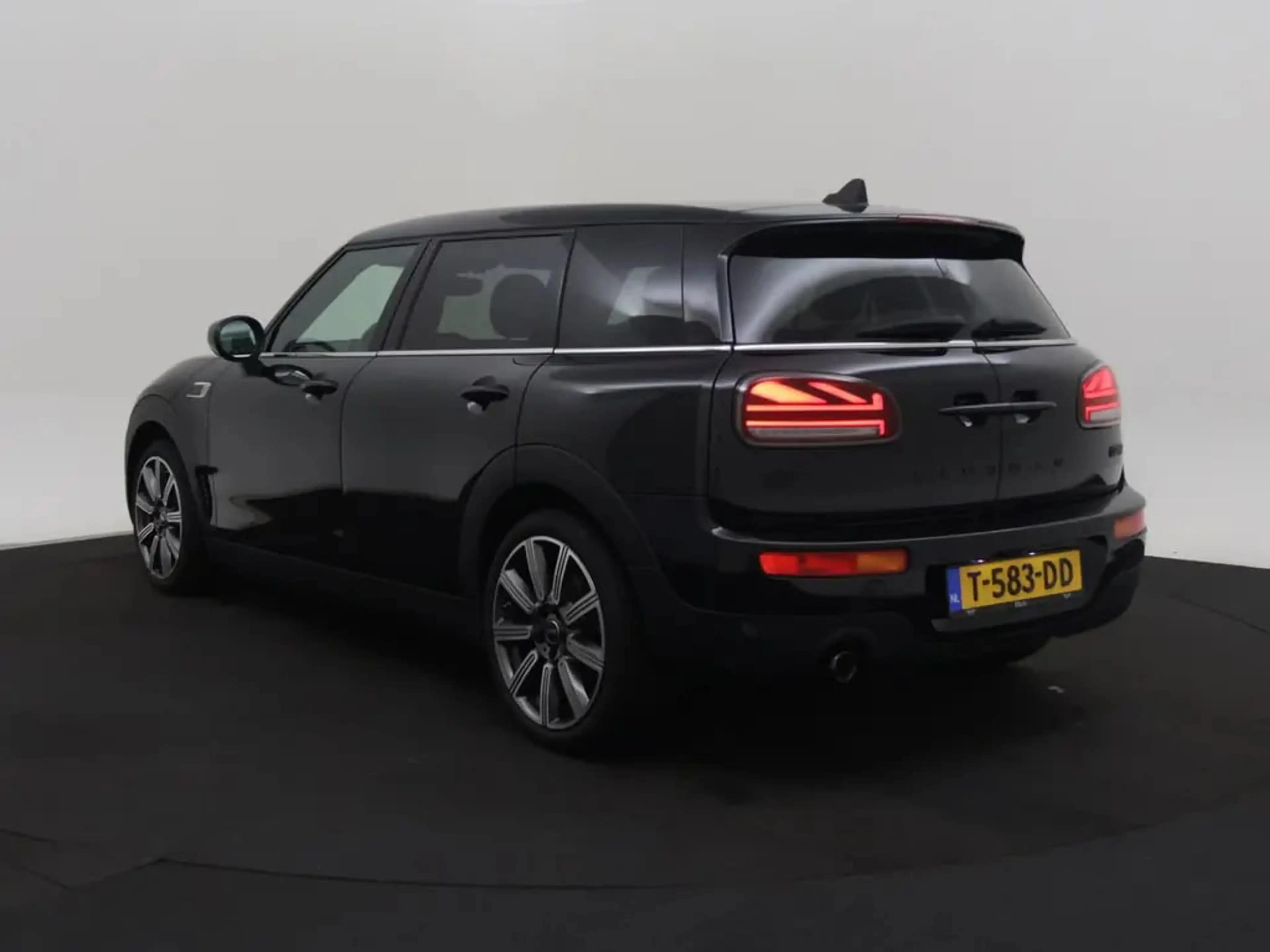 MINI Cooper Clubman 1.5 Yours | Cruise control | Keyless entry | Led k — photo 3