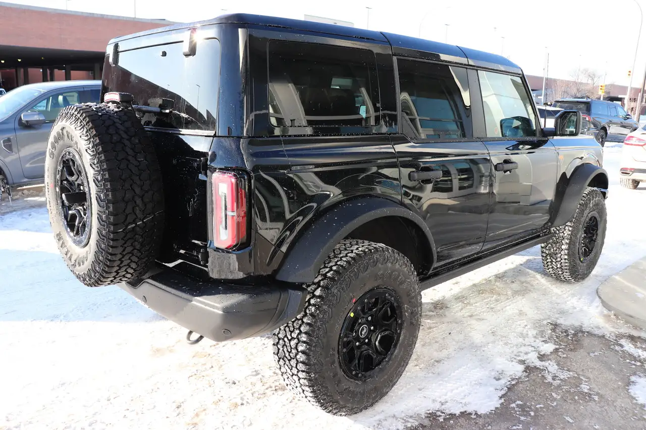 Ford Bronco снимка Ford Bronco