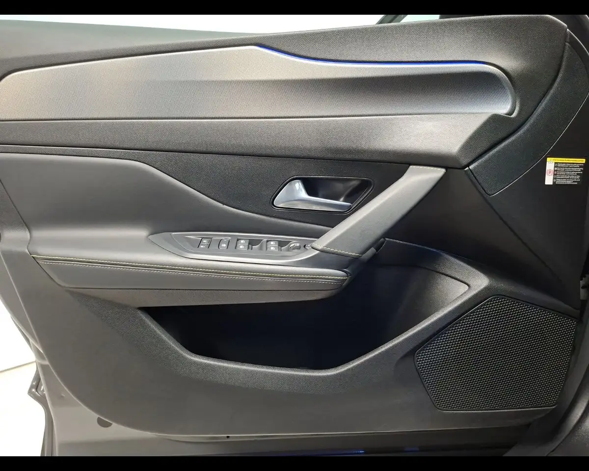 Peugeot 408 1.6 hybrid phev GT 225cv e-eat8 19