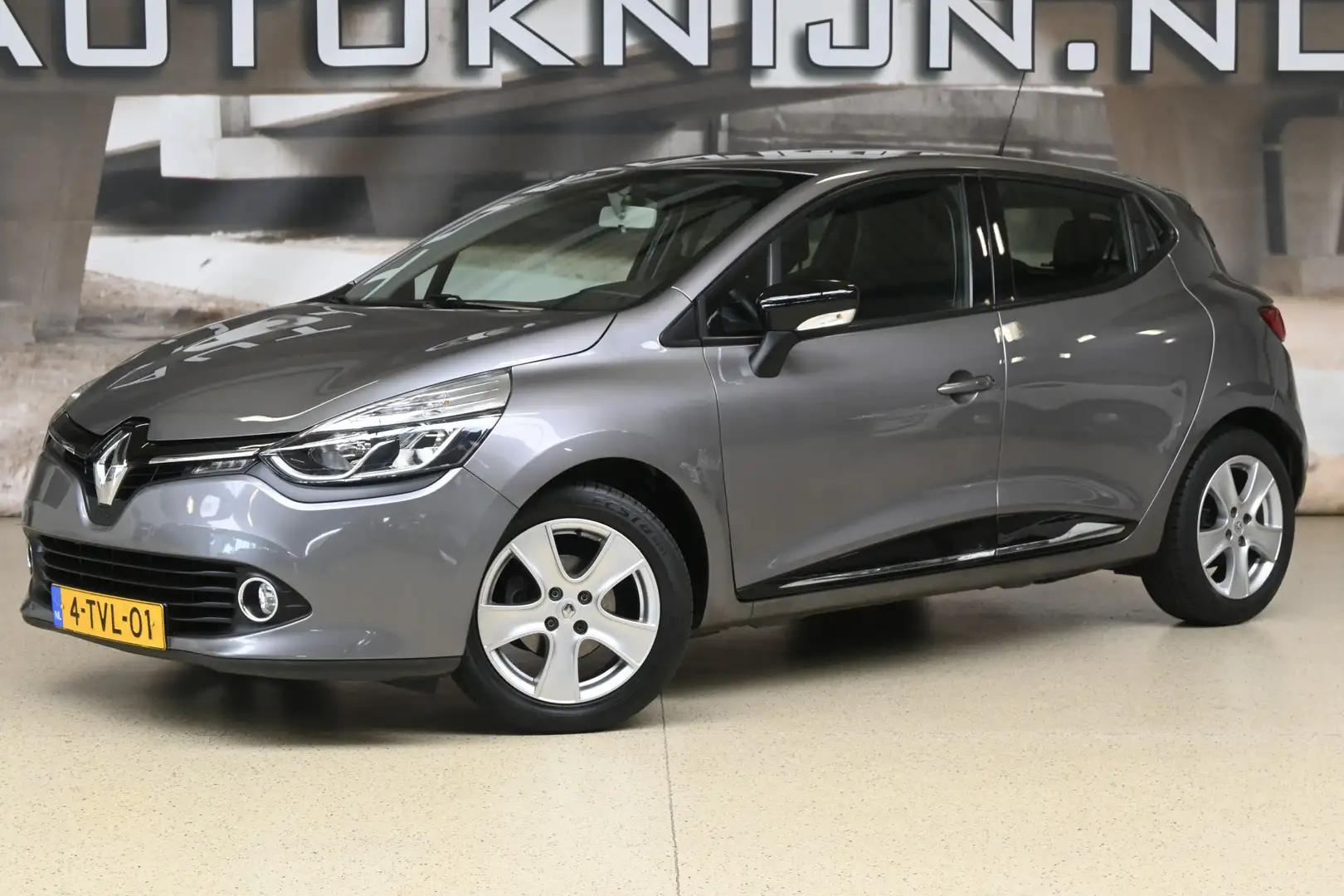 Renault Clio 1.2 TCE 120pk EDC Expression | Pack Intro | NL-aut Grijs - 2