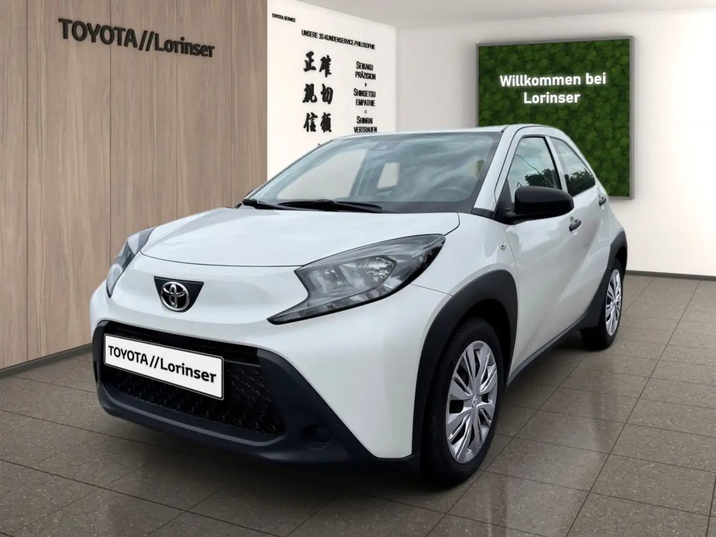 Toyota Aygo 1.0 +FLA+SpurH+SoundSys+ACC Білий - 1