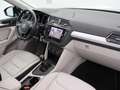 Volkswagen Tiguan Comfortline 1.5TSI 150PK *PANODAK*TREKHAAK*360° CAMERA*WIT LEDER*ACC*NAVI*...* Noir - thumbnail 3