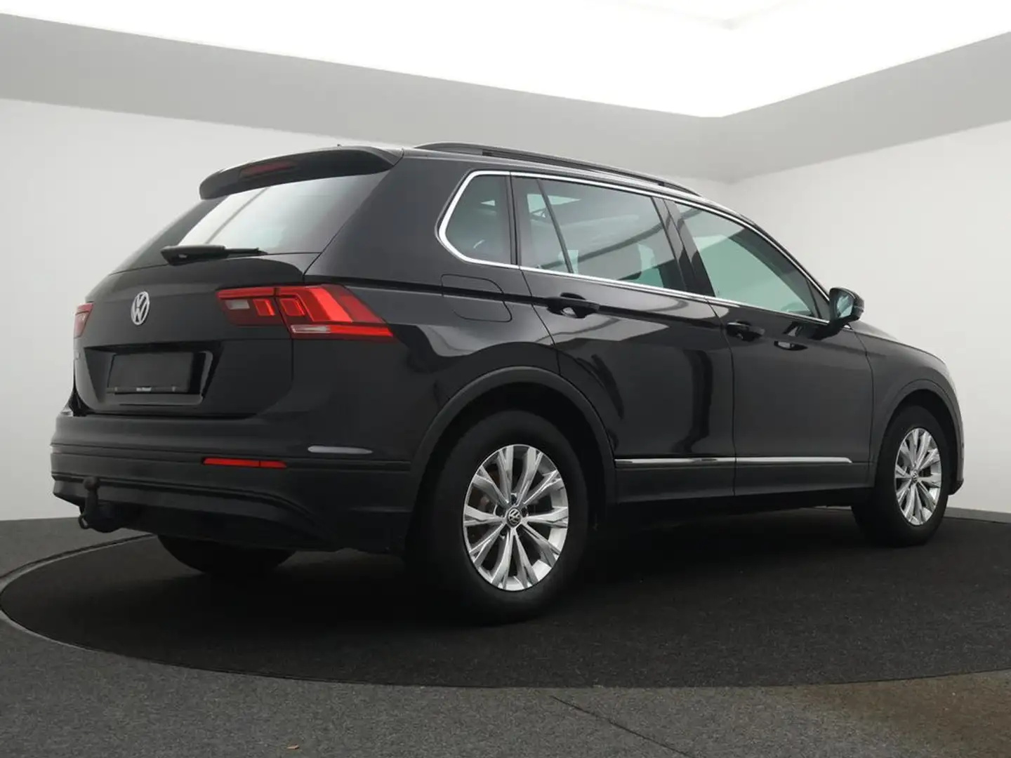 Volkswagen Tiguan Comfortline 1.5TSI 150PK *PANODAK*TREKHAAK*360° CAMERA*WIT LEDER*ACC*NAVI*...* Noir - 2