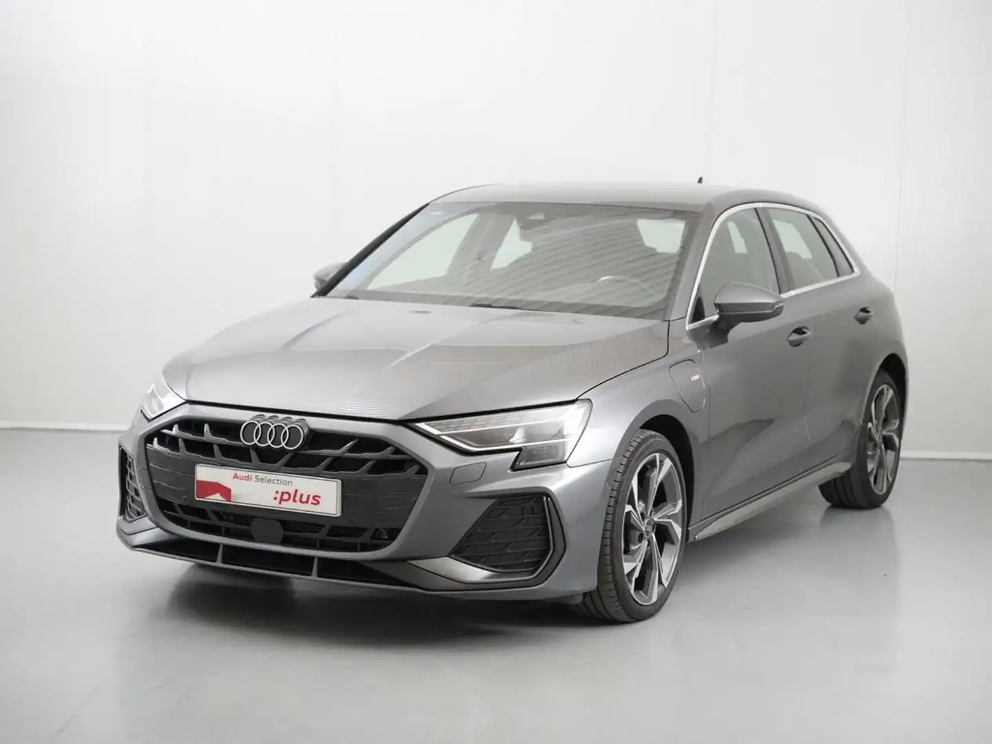 Audi A3 Sportback TFSI e Genuine S tronic 150kW Gris - 1