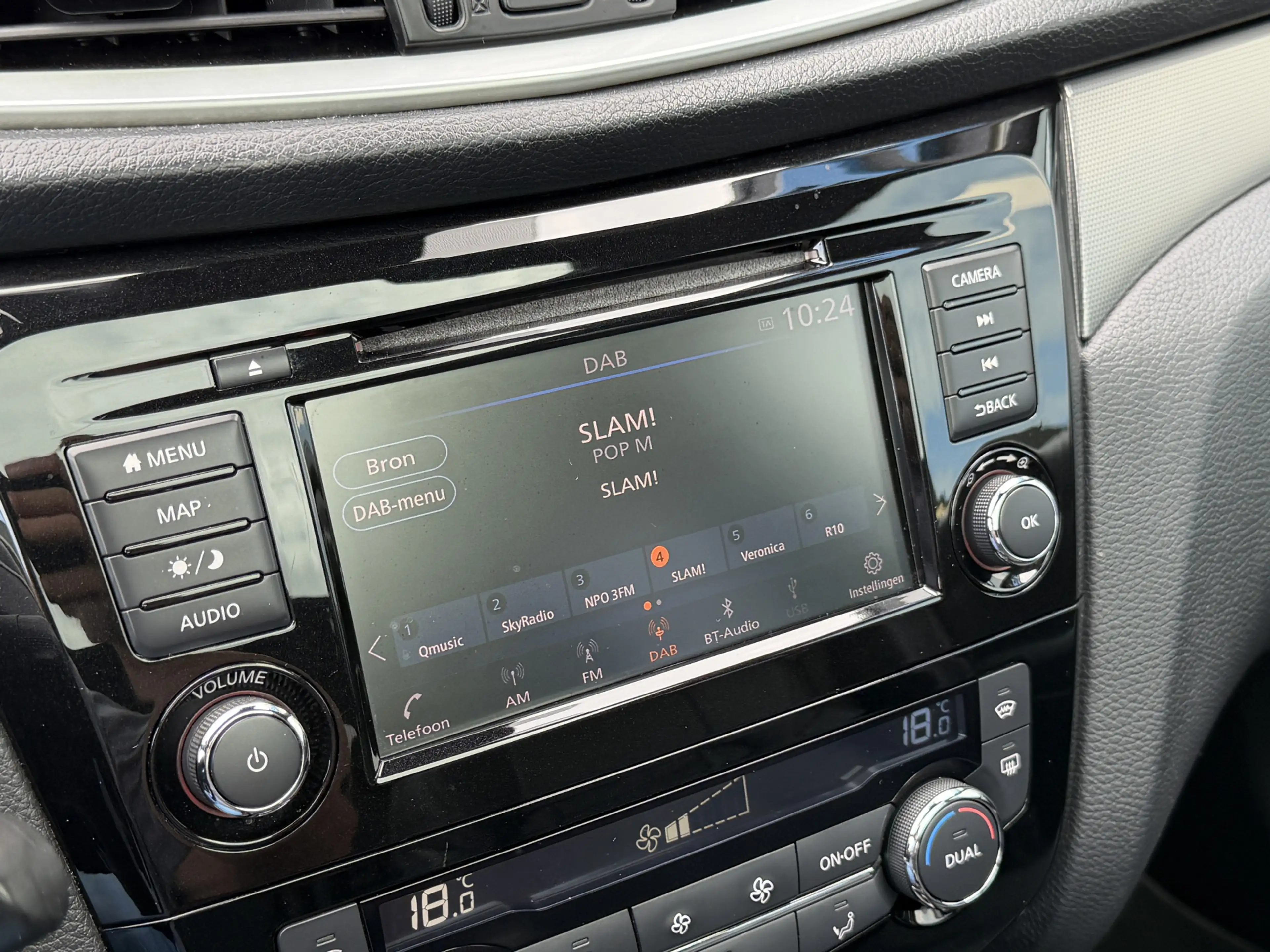 Nissan Qashqai 1.3 DIG-T Tekna + Trekhaak | Panorama — photo 23