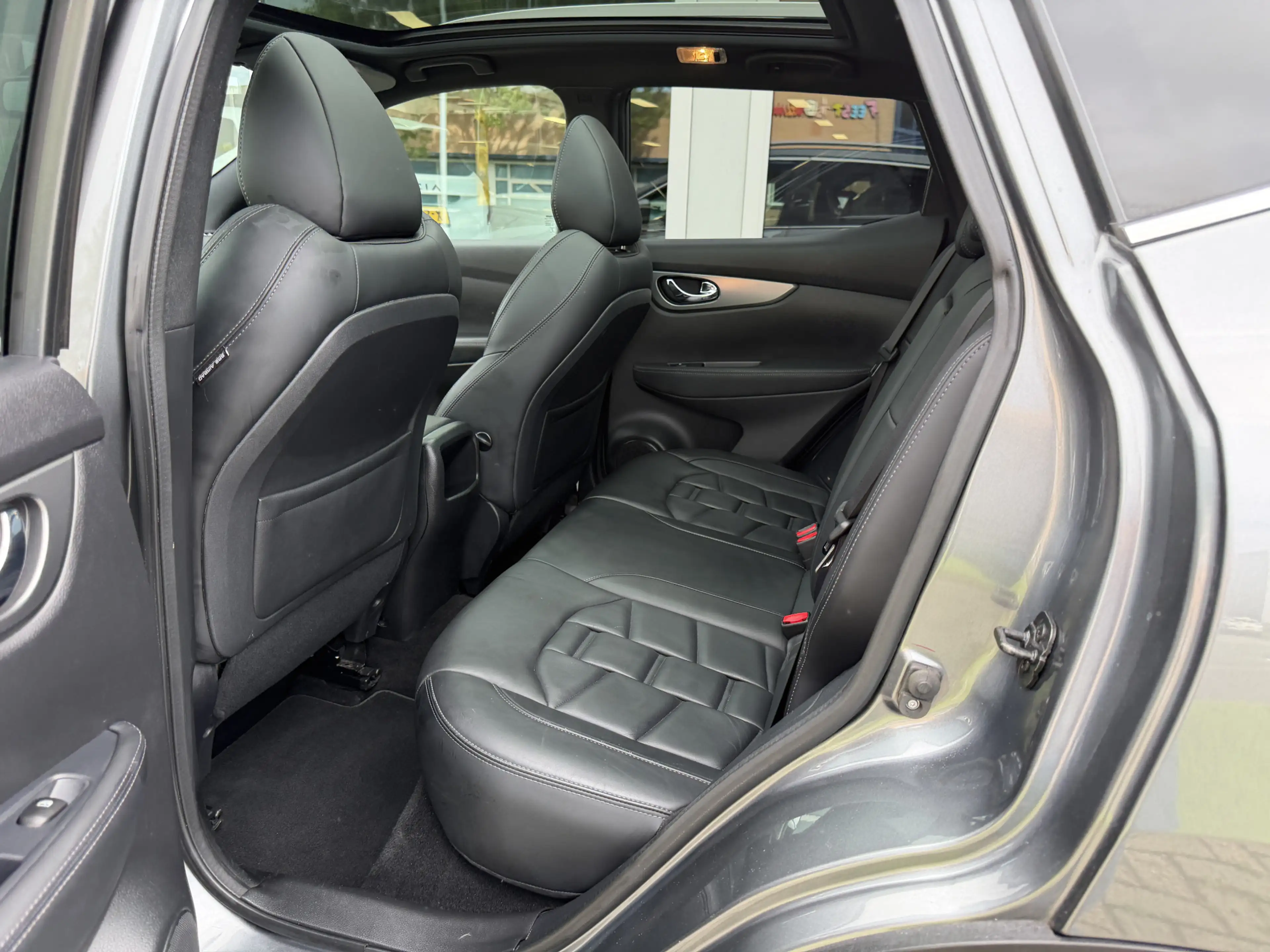 Nissan Qashqai 1.3 DIG-T Tekna + Trekhaak | Panorama — photo 13