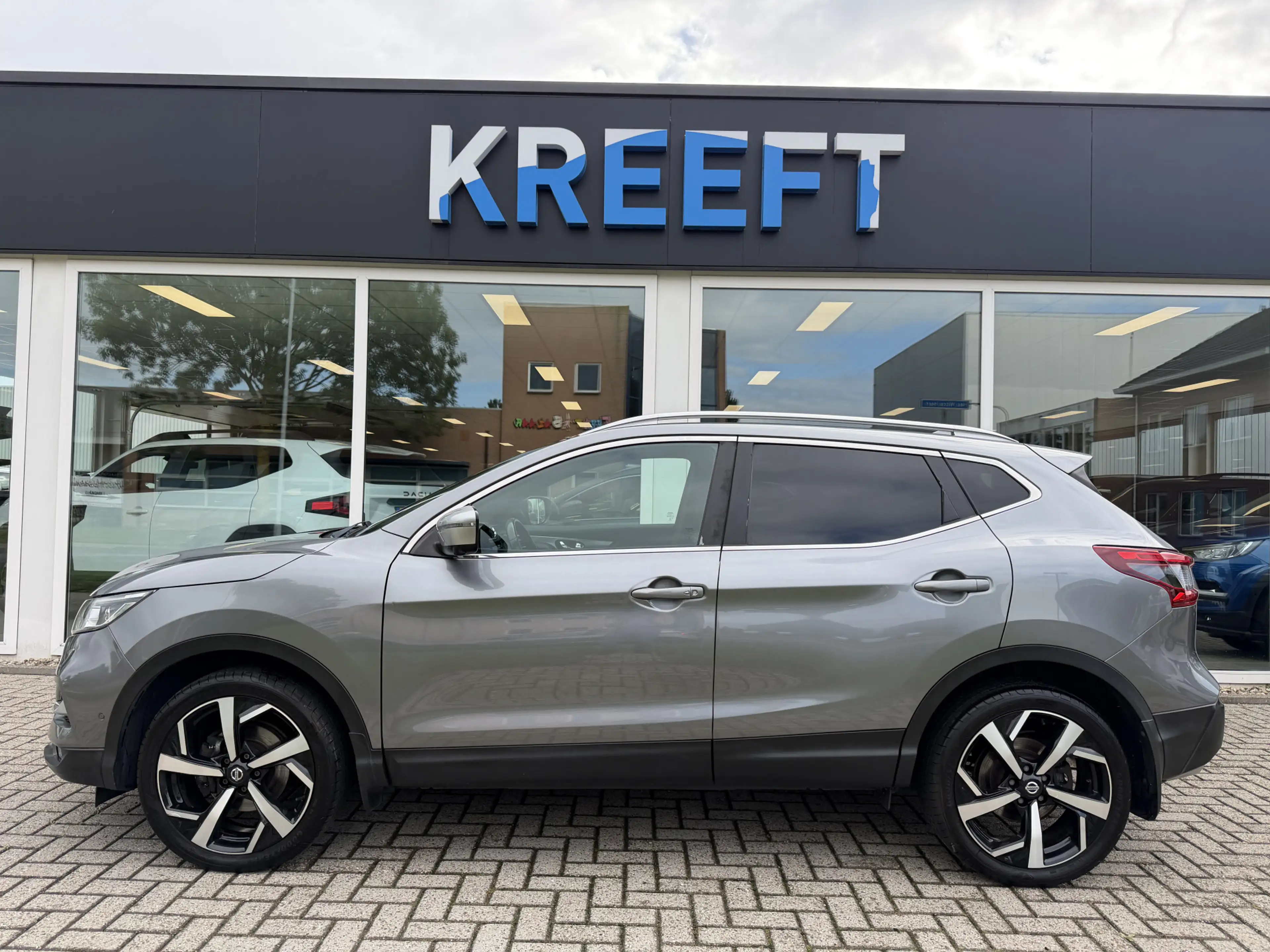 Nissan Qashqai 1.3 DIG-T Tekna + Trekhaak | Panorama — photo 2