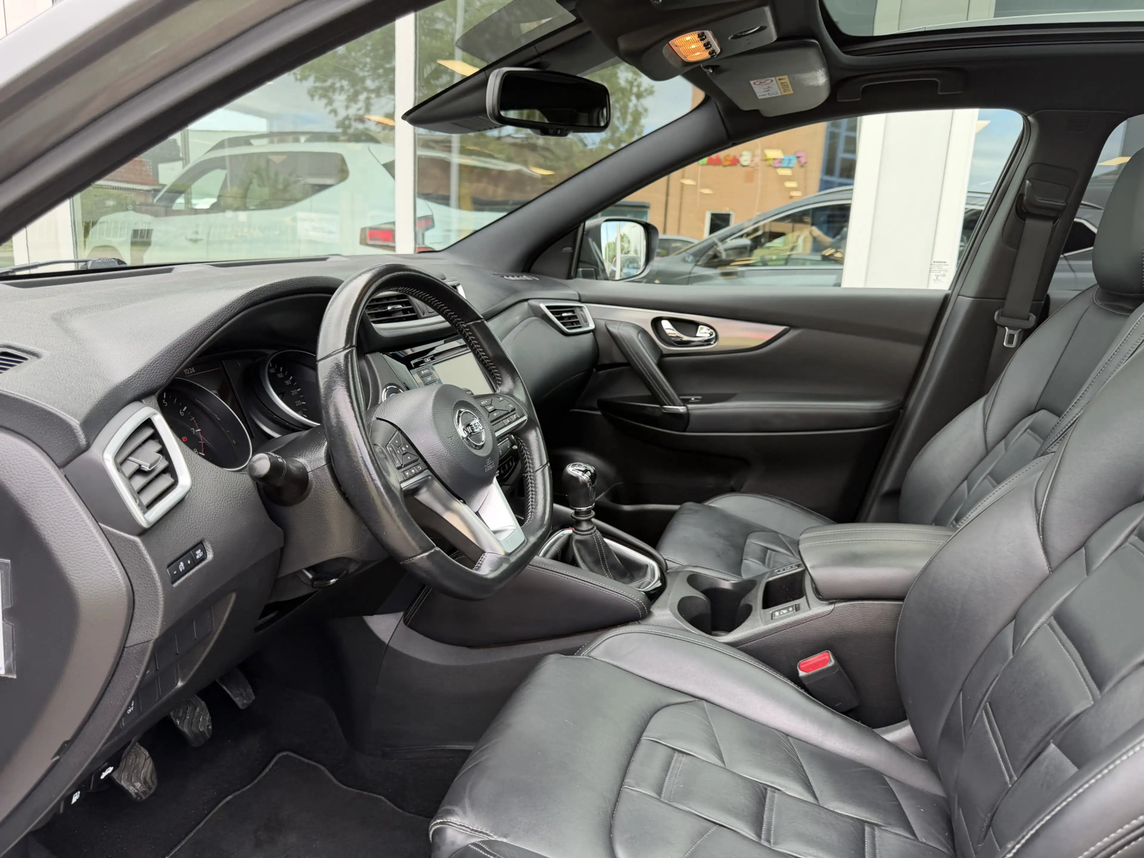 Nissan Qashqai 1.3 DIG-T Tekna + Trekhaak | Panorama — photo 15