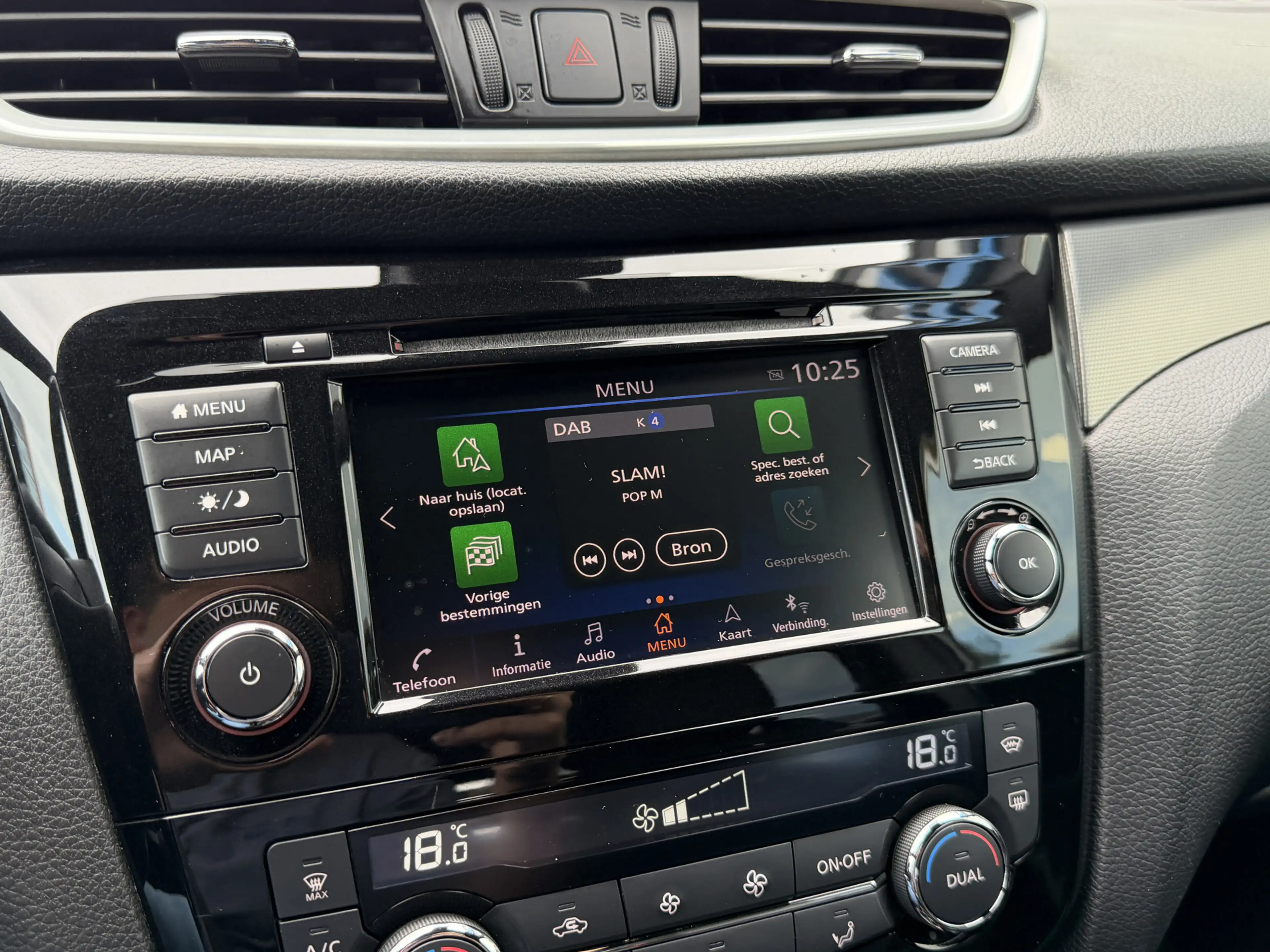 Nissan Qashqai 1.3 DIG-T Tekna + Trekhaak | Panorama — photo 31