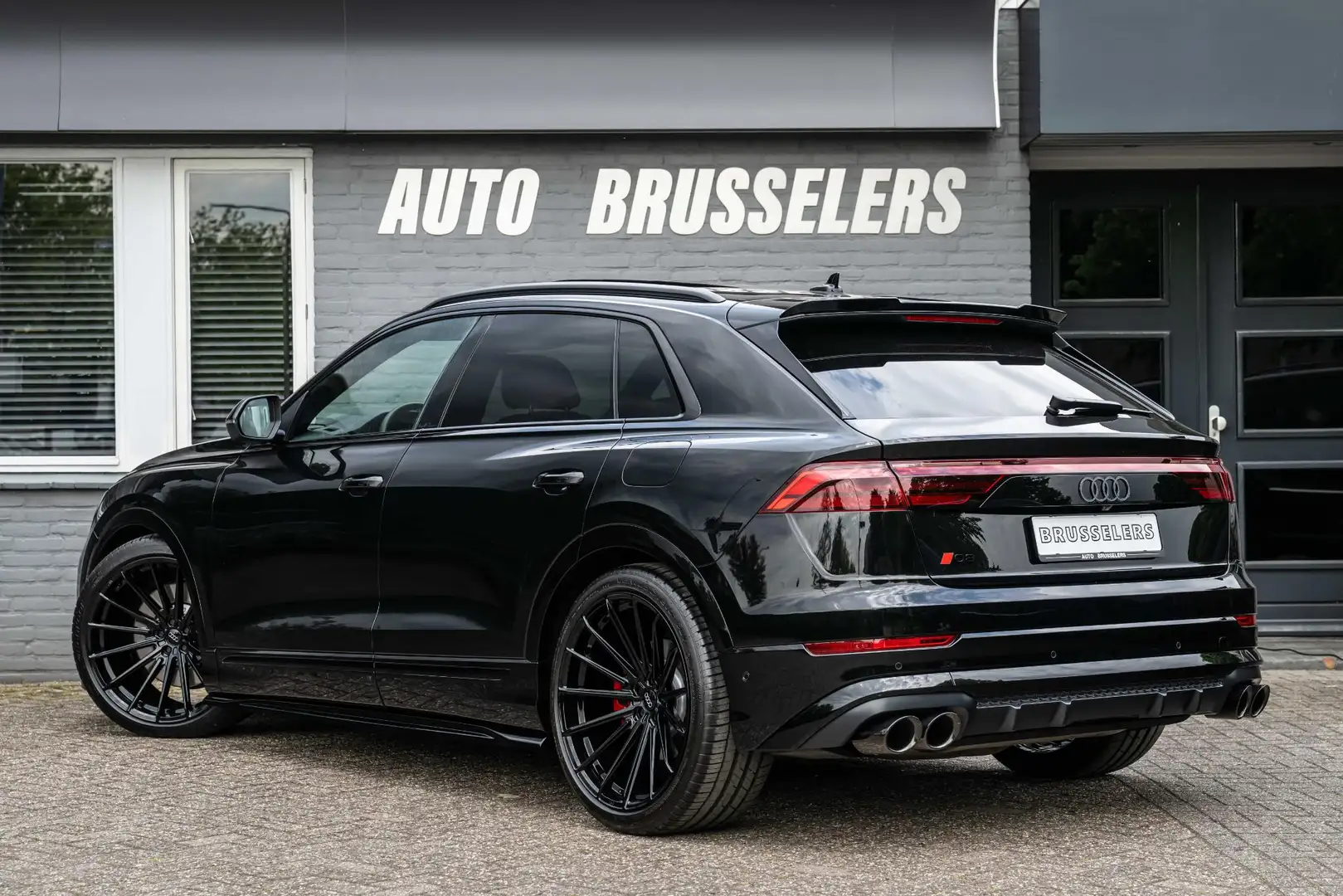 Audi Q8 55 TFSI e quattro S-Line Facelift SQ8 style RS sti Zwart - 2