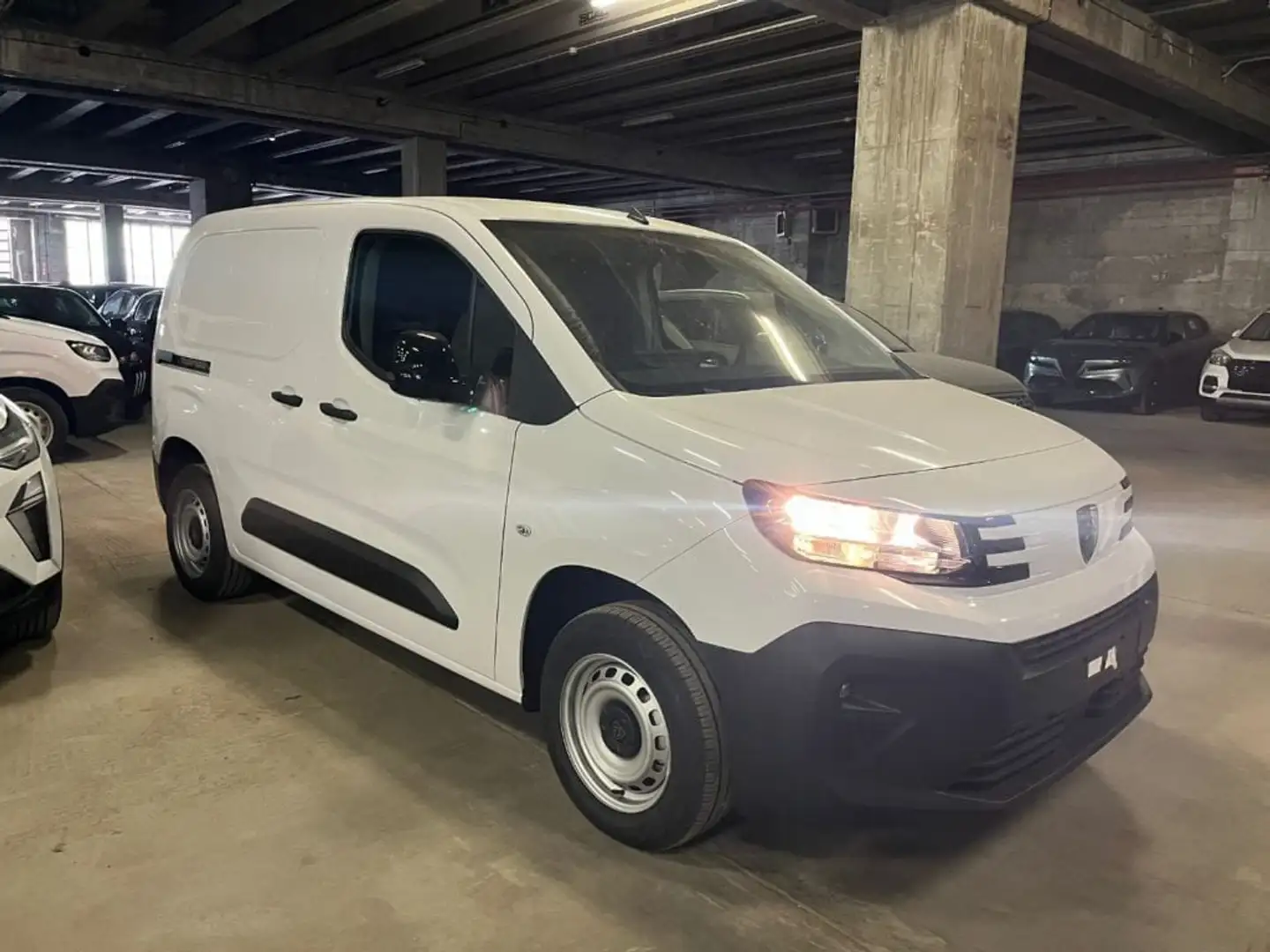 Peugeot Partner BlueHDi 100 S&S L1 Furgone Wit - 2