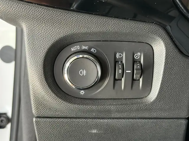 Opel Corsa view 28