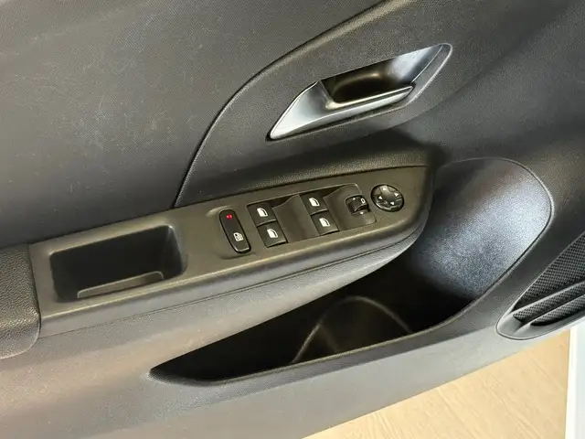 Opel Corsa view 25