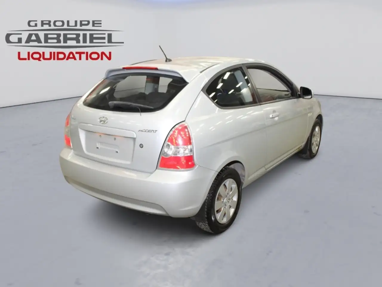 Hyundai ACCENT photo Hyundai ACCENT