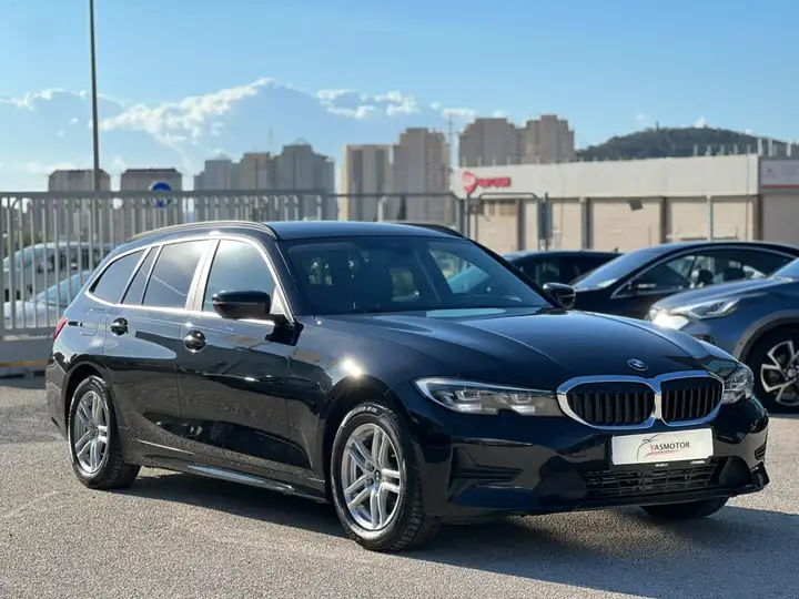 BMW Serie 3 318d Auto. Touring (2021) 2021