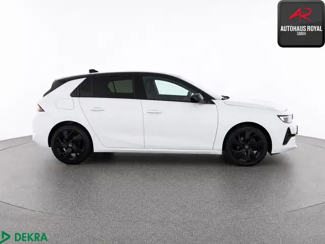 Opel Astra view 6