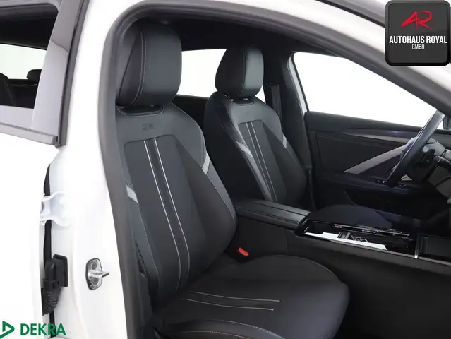 Opel Astra view 11