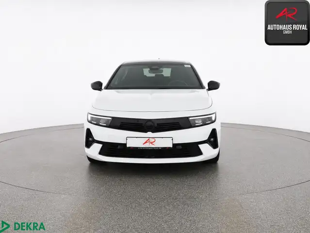Opel Astra view 8