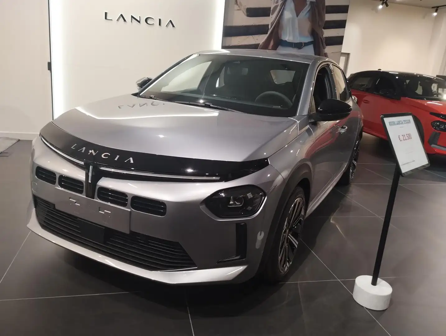 Lancia Ypsilon 1.2 hybrid MHEV 110CV Grigio - 1