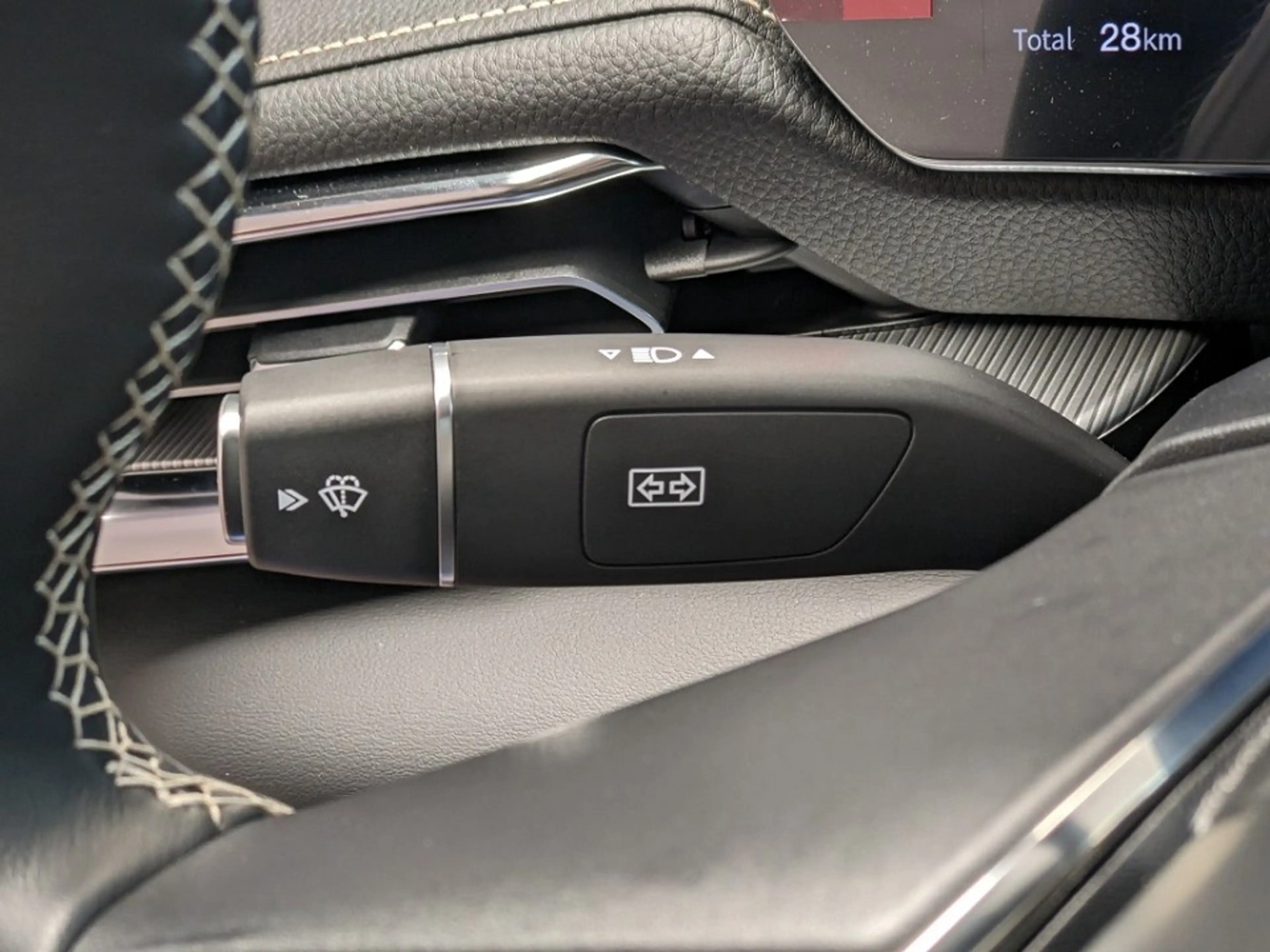 Mazda 6e EV (258PS) Takumi Leder Weiss Panodach NEU — photo 13