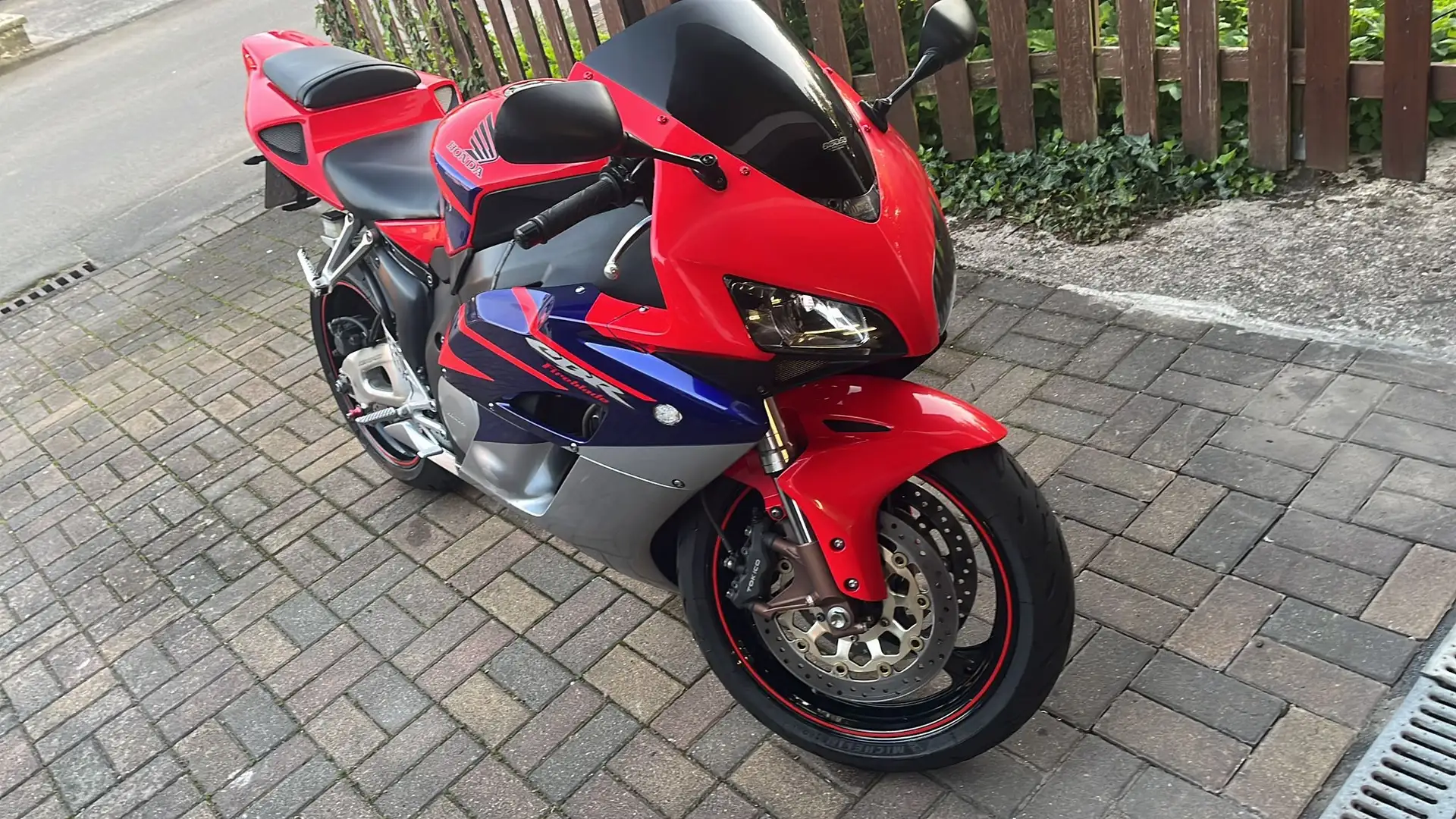 Honda CBR 1000 Cbr 1000rr - 1