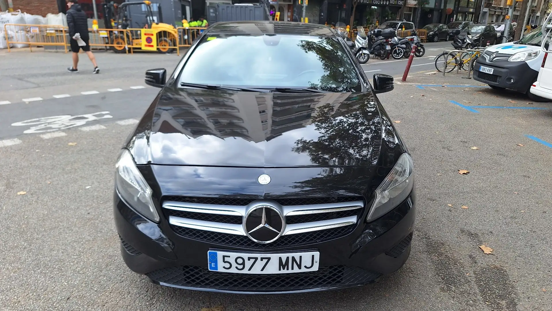 Mercedes-Benz 180 - 1