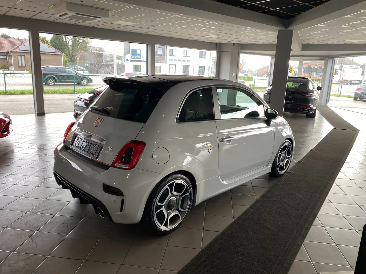 Fiat 595 Abarth 1.4i Nardo Grijs  " MARELLI SPORTUITLATEN " Gris - 2