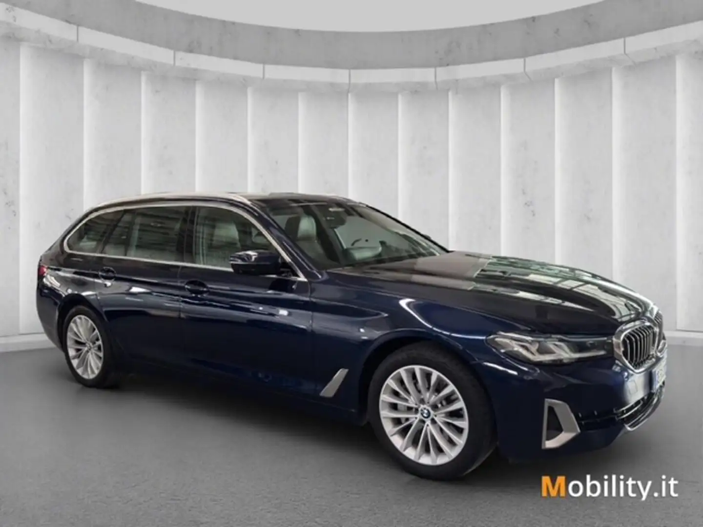 BMW 530 i Touring mhev 48V xdrive Luxury auto Bleu - 2