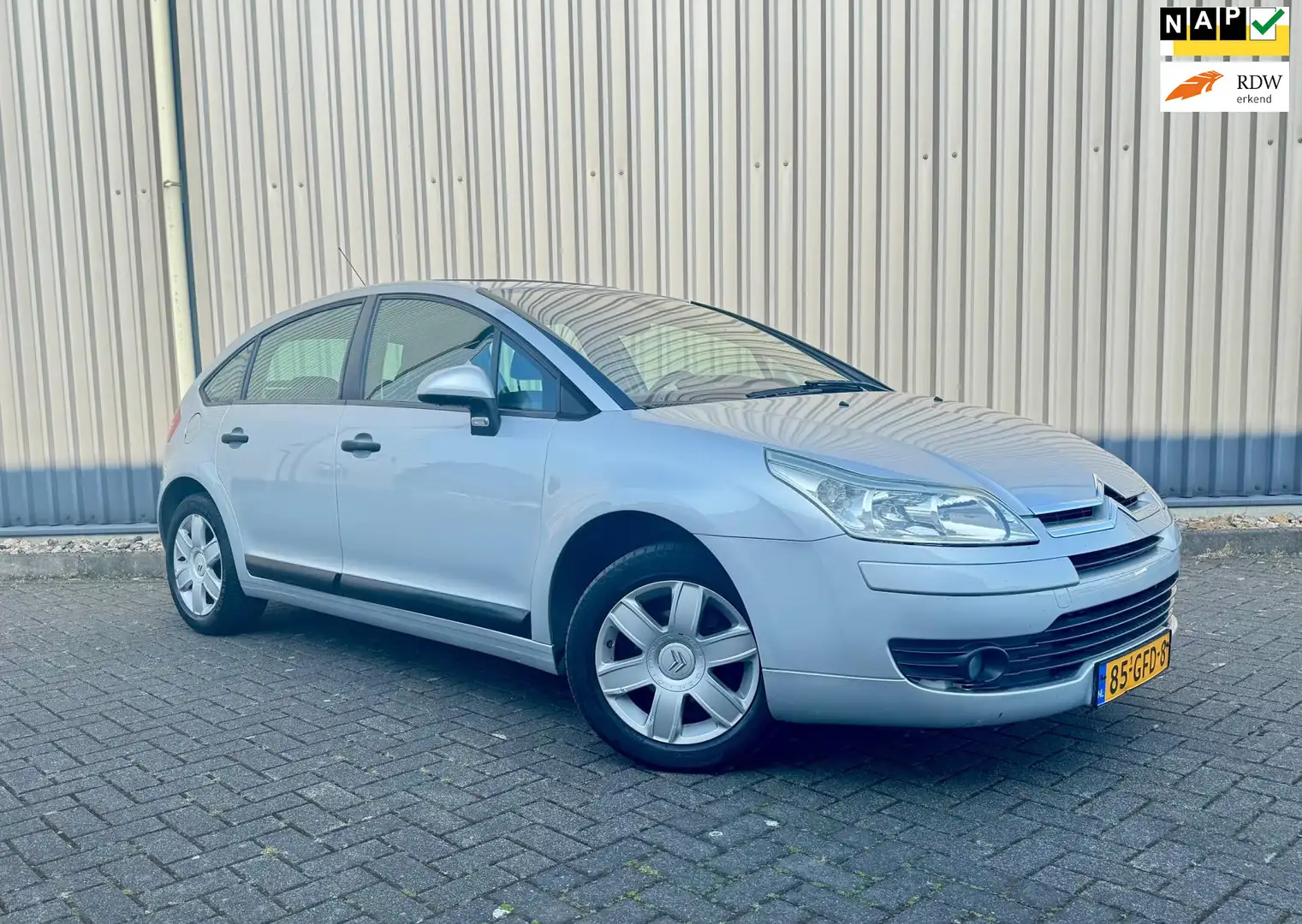 Citroen C4 1.6-16V Image | PANO |PDC | AIRCO | CRUISE | 2E EI Gris - 1