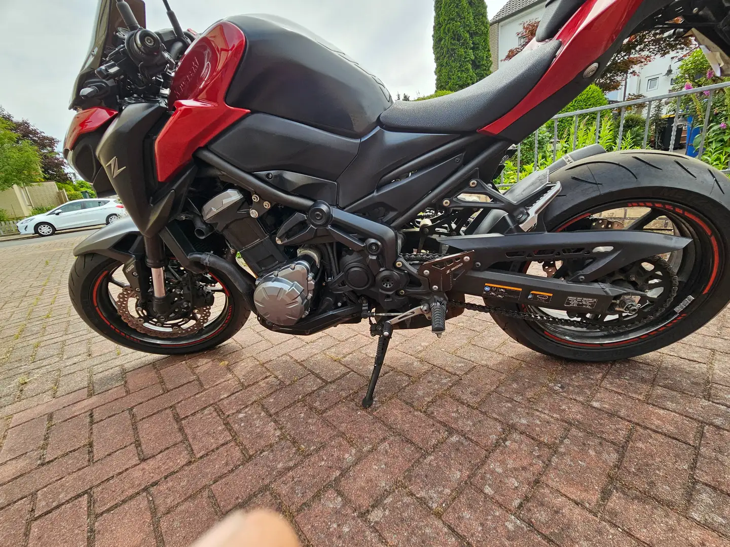 Kawasaki 900 Z Rouge - 1
