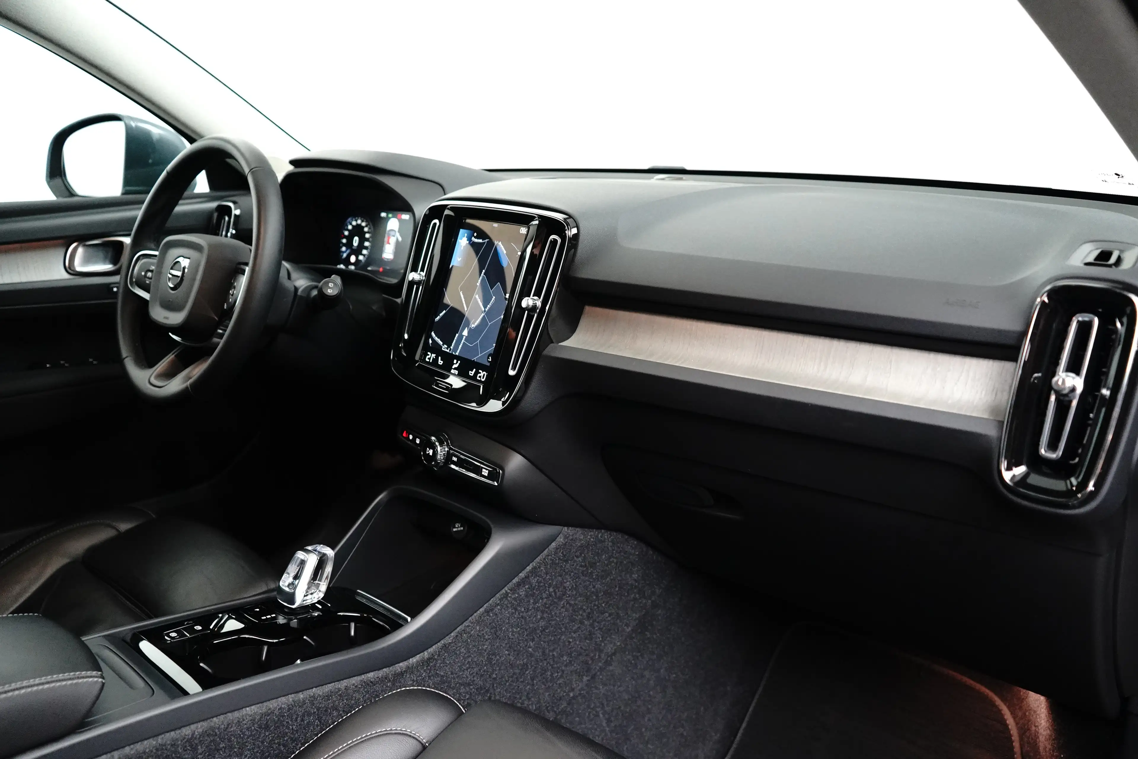 Volvo XC40 2.0 B4 Inscription | 360 camera | Harman/Kardon | — photo 7