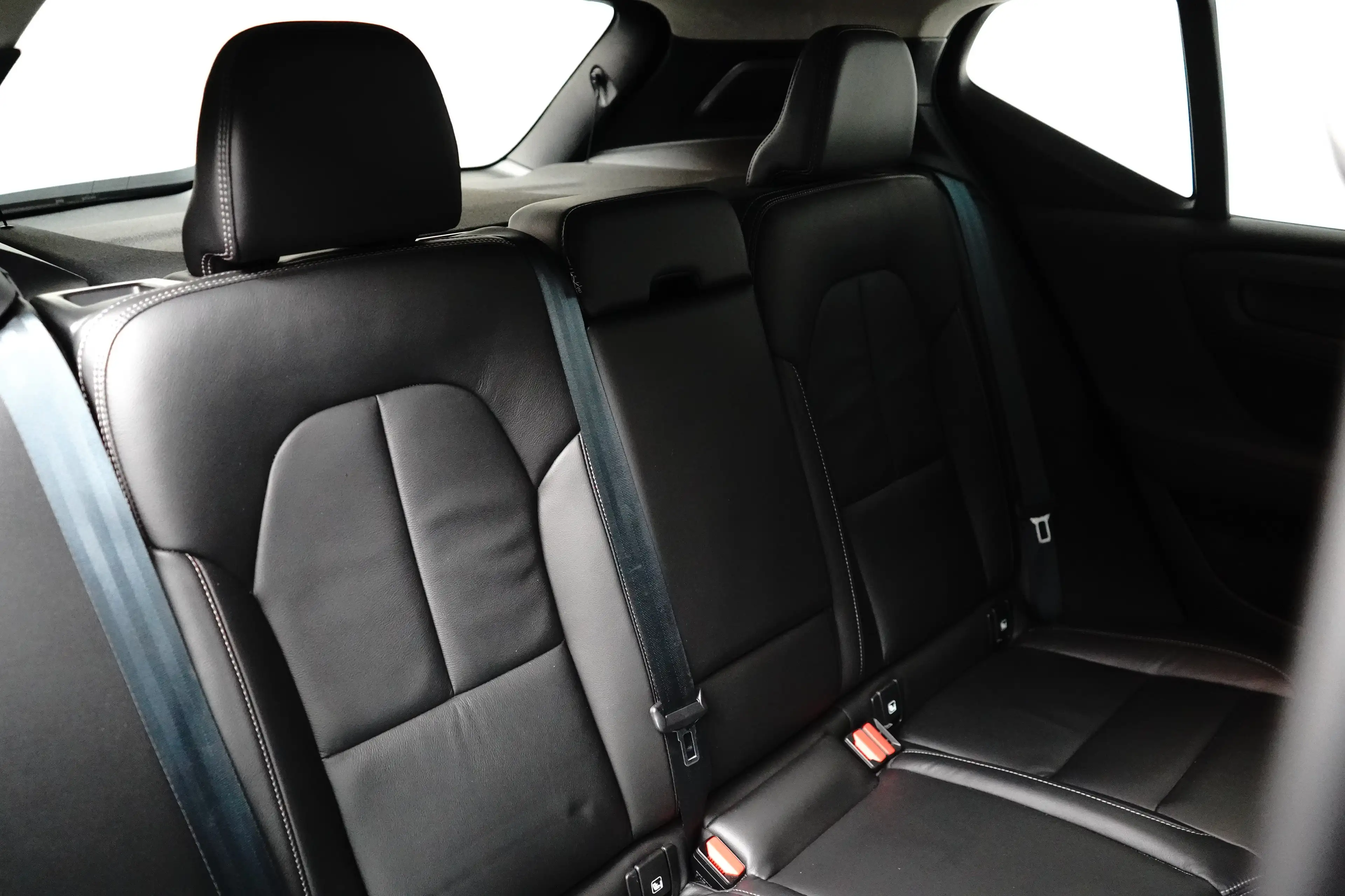 Volvo XC40 2.0 B4 Inscription | 360 camera | Harman/Kardon | — photo 8