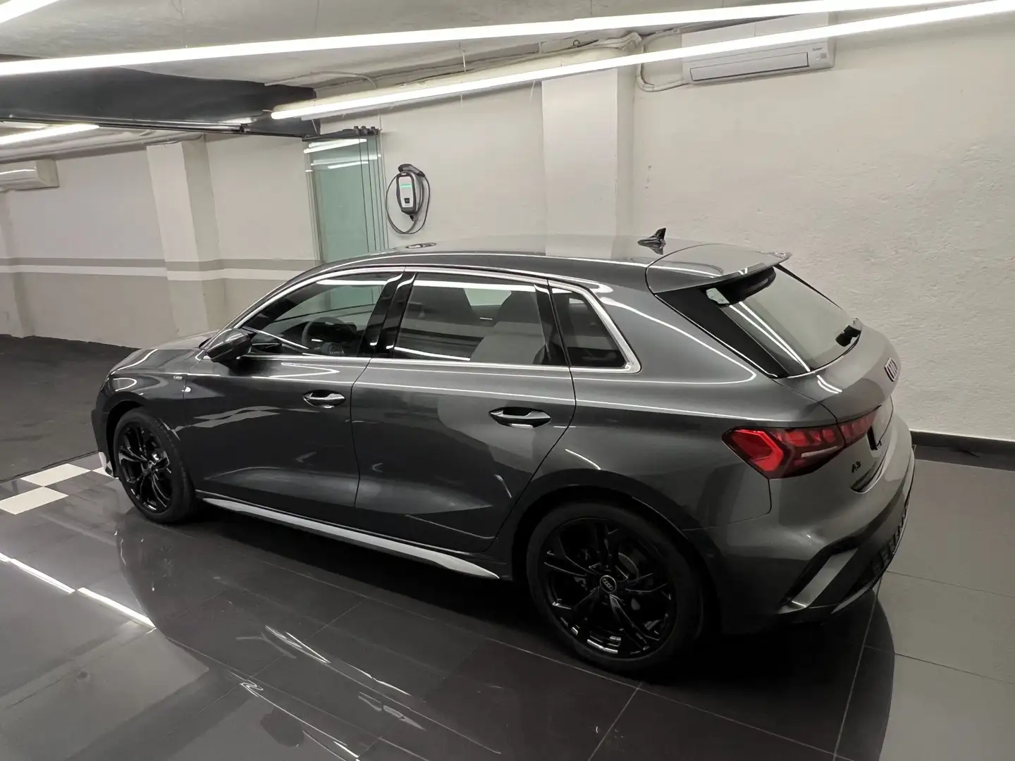 Audi A3 Sportback 35 TFSI Genuine S tronic Szürke - 2